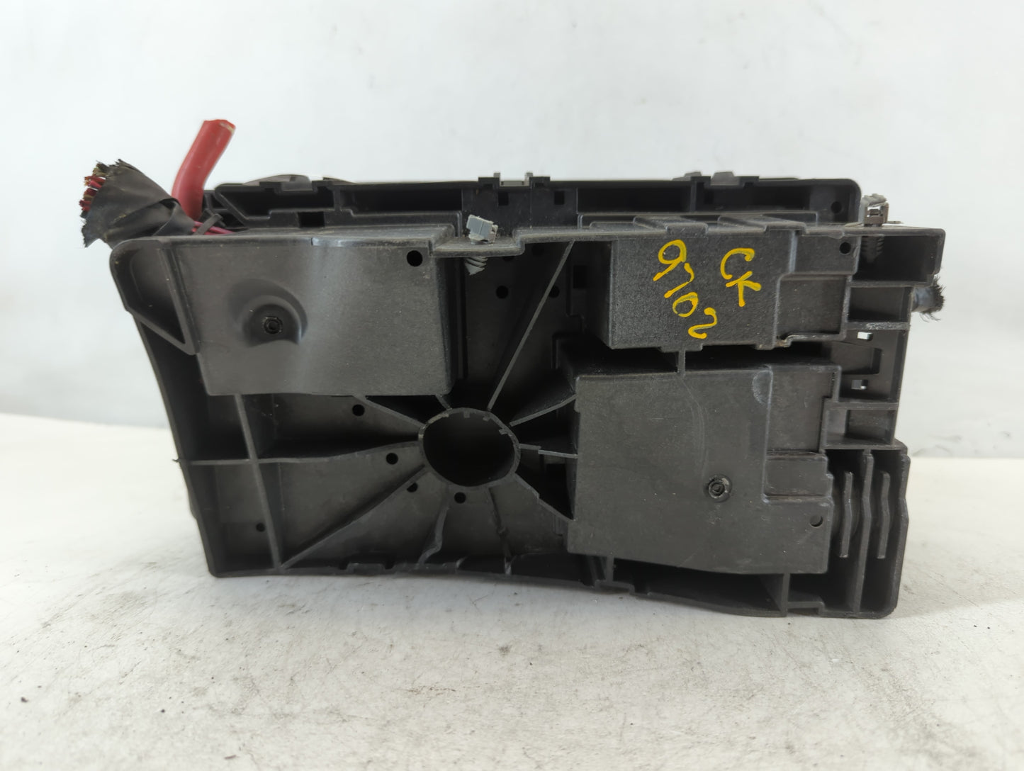 2014-2017 Buick Regal Fusebox Fuse Box Panel Relay Module P/N:23126639-01 Fits Fits 2014 2015 2016 2017 OEM Used Auto Parts 