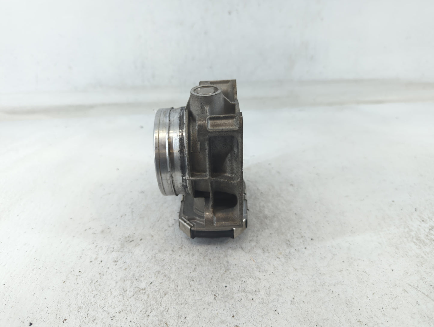 2014-2017 Buick Regal Throttle Body P/N:12627067DA Fits Fits 2013 2014 2015 2016 2017 2018 2019 2020 2021 OEM Used Auto Part