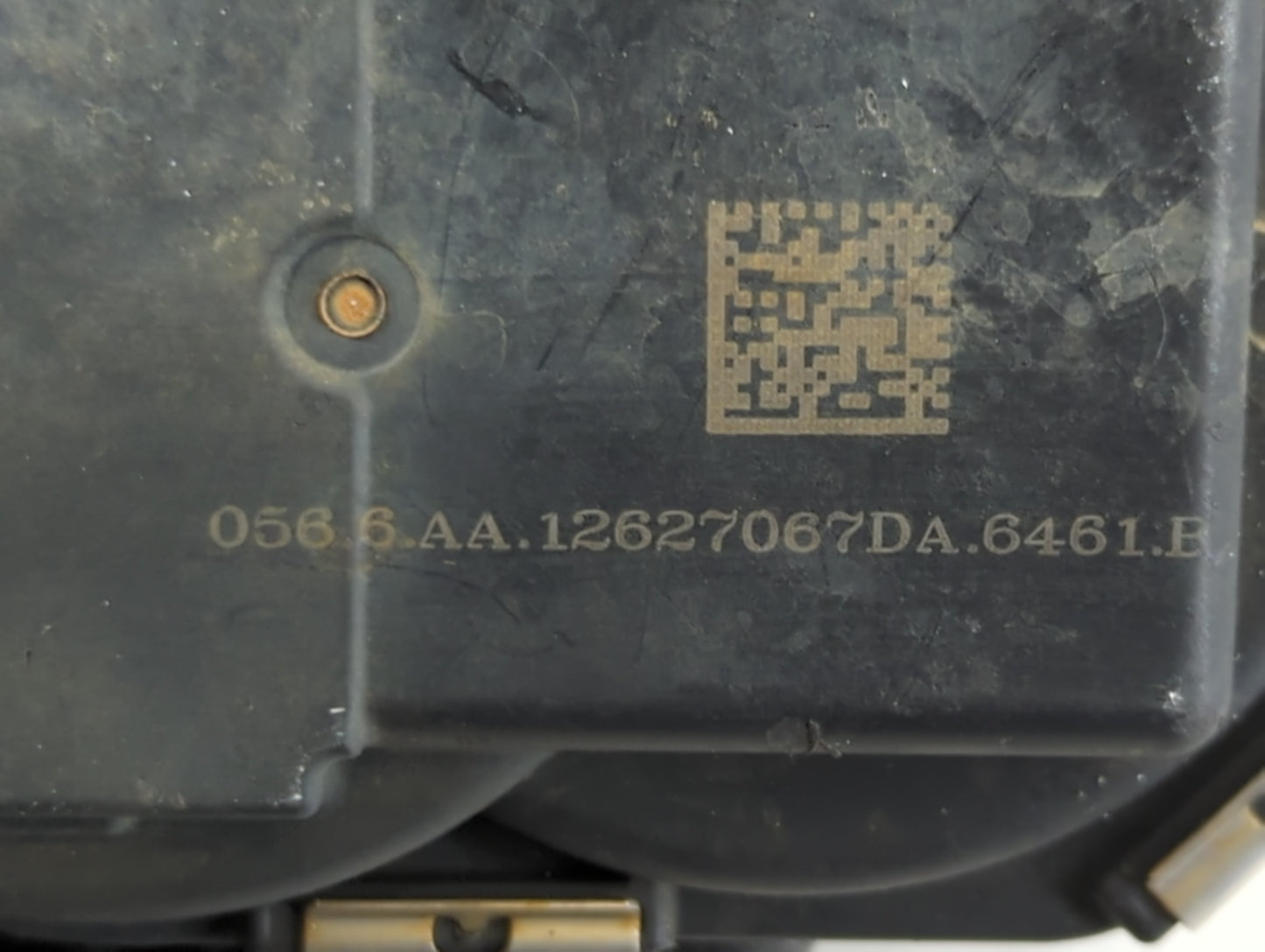 2014-2017 Buick Regal Throttle Body P/N:12627067DA Fits Fits 2013 2014 2015 2016 2017 2018 2019 2020 2021 OEM Used Auto Part