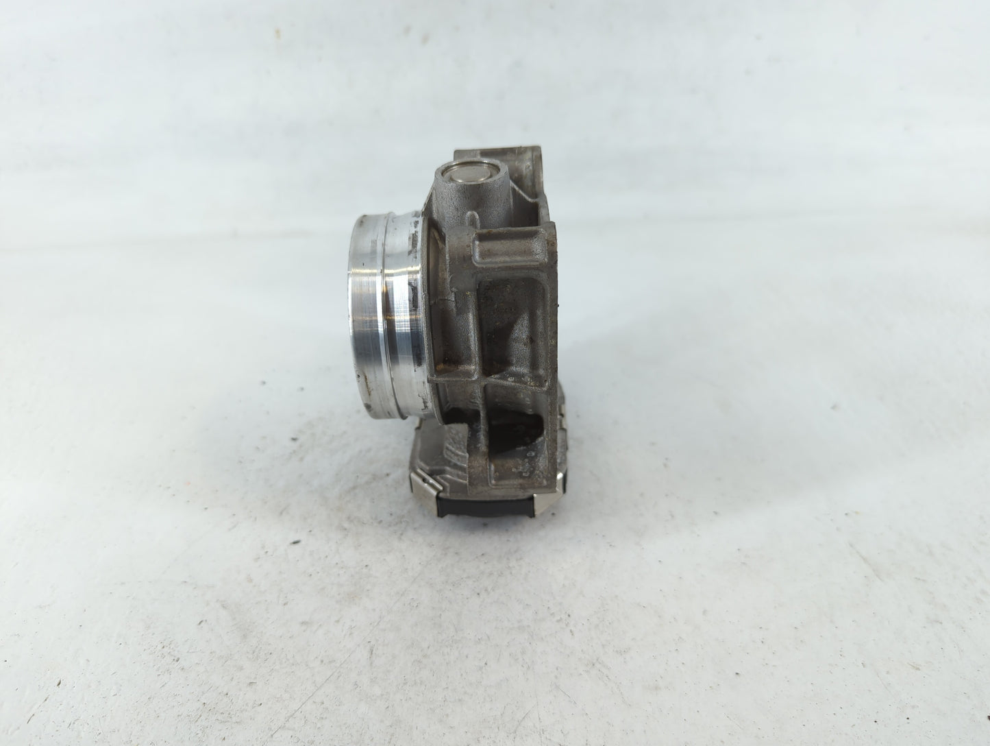 2014-2017 Buick Regal Throttle Body P/N:12627067DA Fits Fits 2013 2014 2015 2016 2017 2018 2019 2020 2021 OEM Used Auto Part