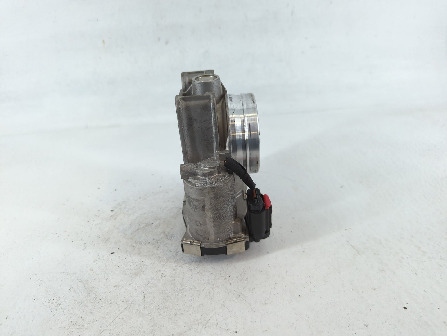 2014-2017 Buick Regal Throttle Body P/N:12627067DA Fits Fits 2013 2014 2015 2016 2017 2018 2019 2020 2021 OEM Used Auto Part