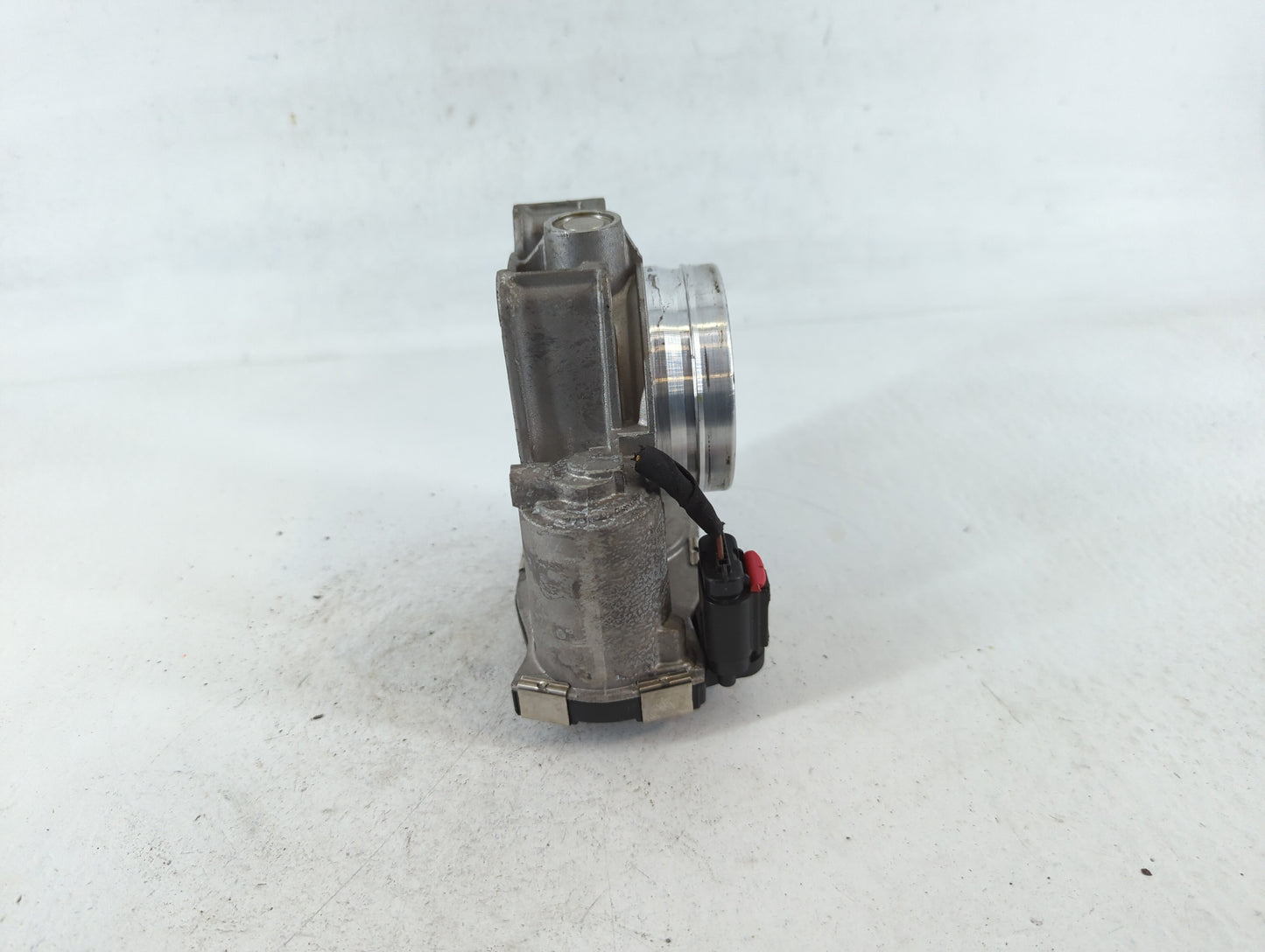 2014-2017 Buick Regal Throttle Body P/N:12627067DA Fits Fits 2013 2014 2015 2016 2017 2018 2019 2020 2021 OEM Used Auto Part