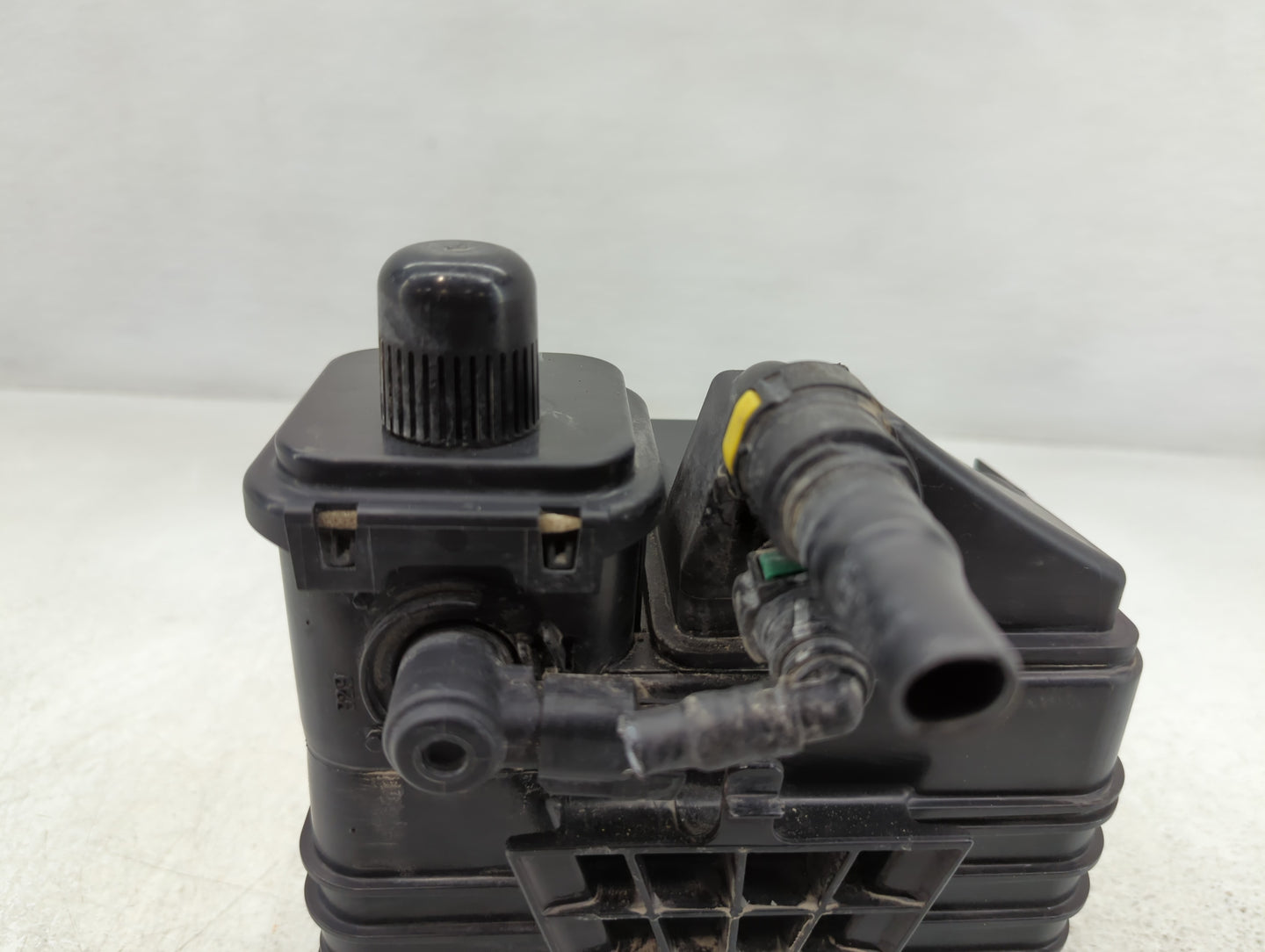 2016 Buick Regal Fuel Vapor Charcoal Canister - Oemusedautoparts1.com