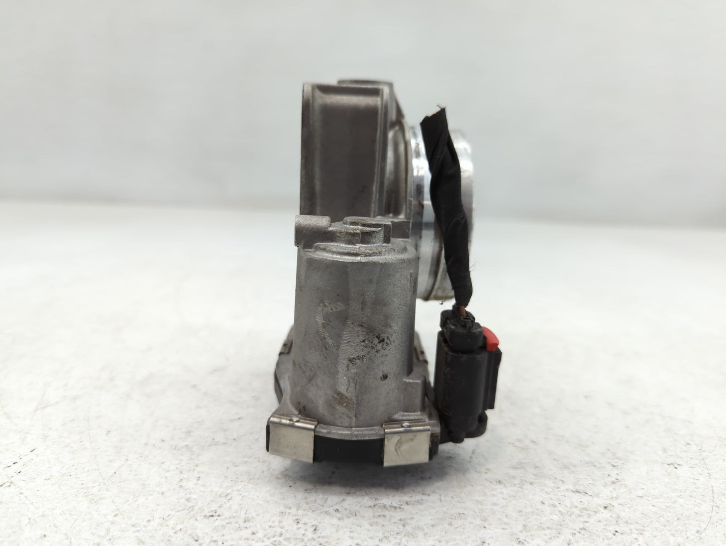 2014-2017 Buick Regal Throttle Body P/N:12627067DA Fits Fits 2013 2014 2015 2016 2017 2018 2019 2020 2021 OEM Used Auto Part
