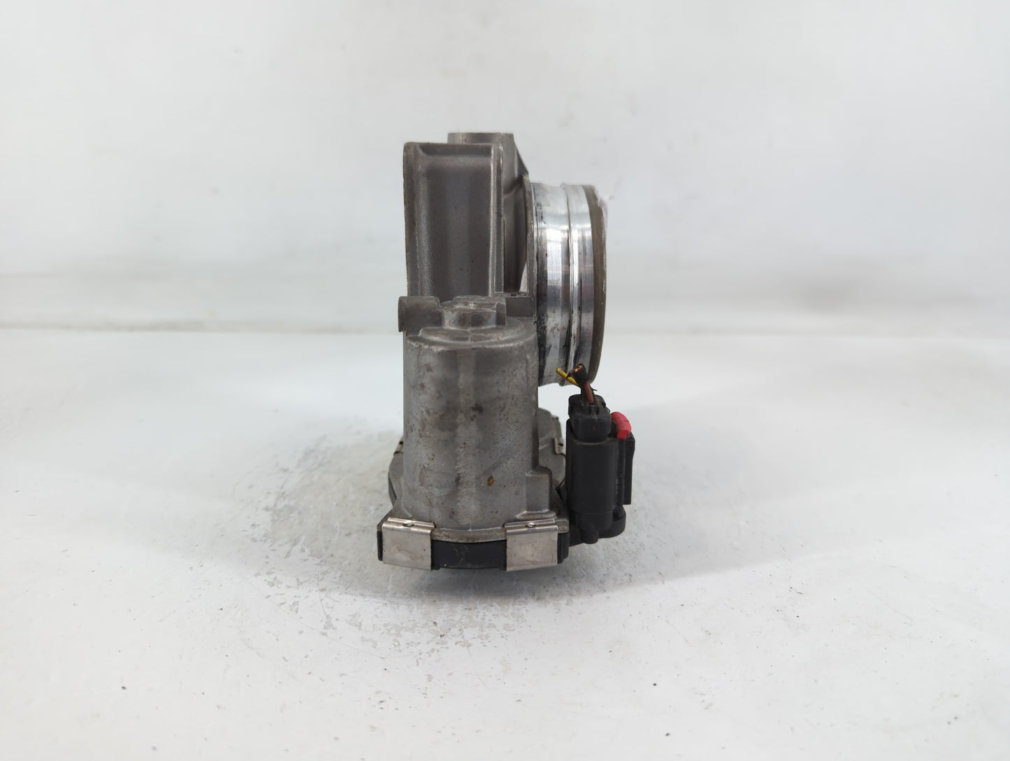 2014-2017 Buick Regal Throttle Body P/N:12670837AA Fits Fits 2013 2014 2015 2016 2017 2018 2019 2020 2021 OEM Used Auto Part