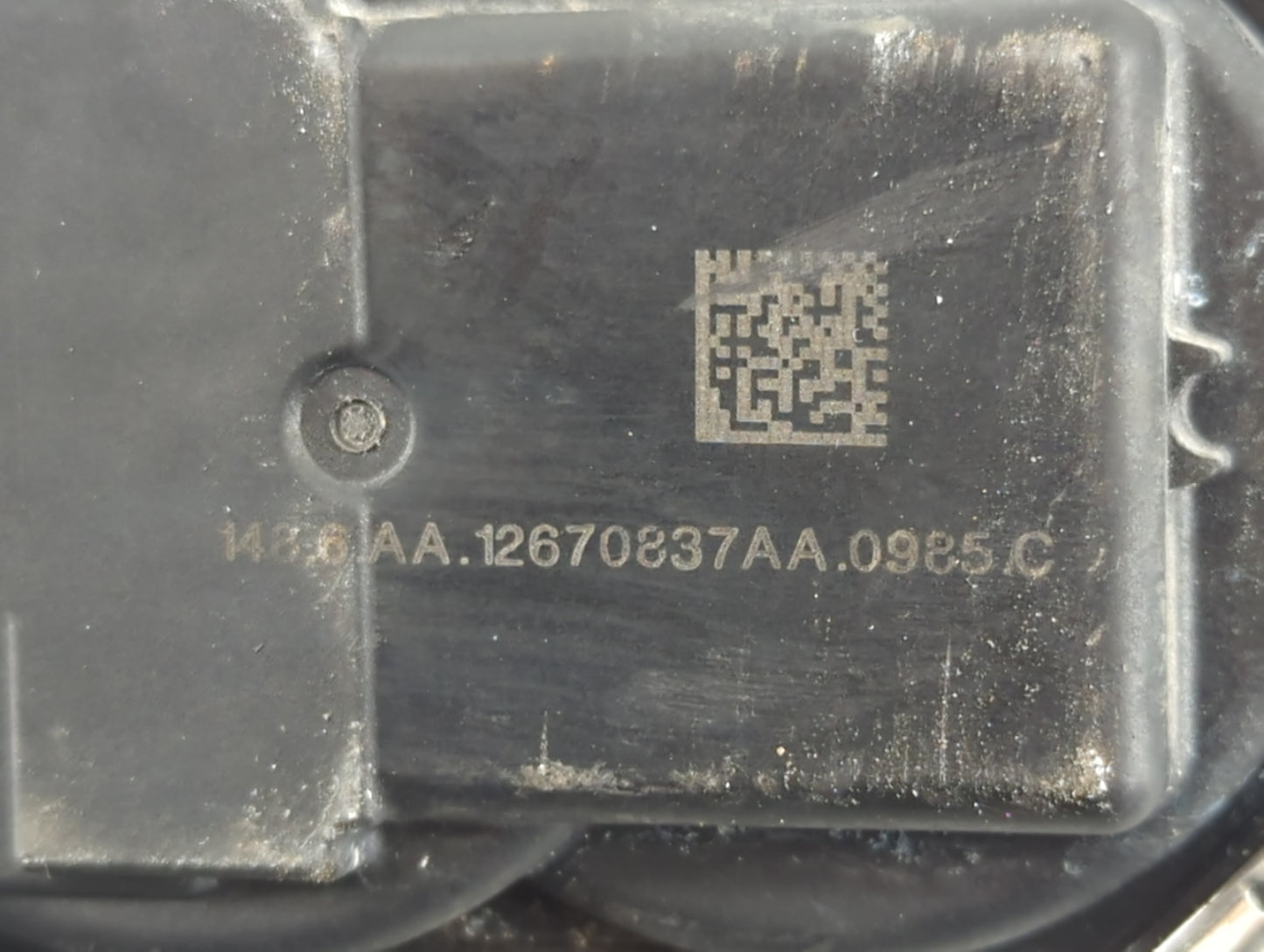 2014-2017 Buick Regal Throttle Body P/N:12670837AA Fits Fits 2013 2014 2015 2016 2017 2018 2019 2020 2021 OEM Used Auto Part
