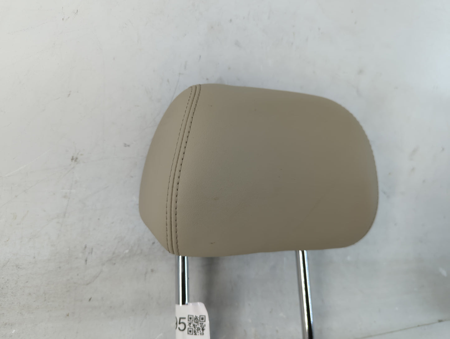 2016-2017 Buick Verano Headrest Head Rest Rear Seat Fits Fits 2016 2017 OEM Used Auto Parts - Oemusedautoparts1.com