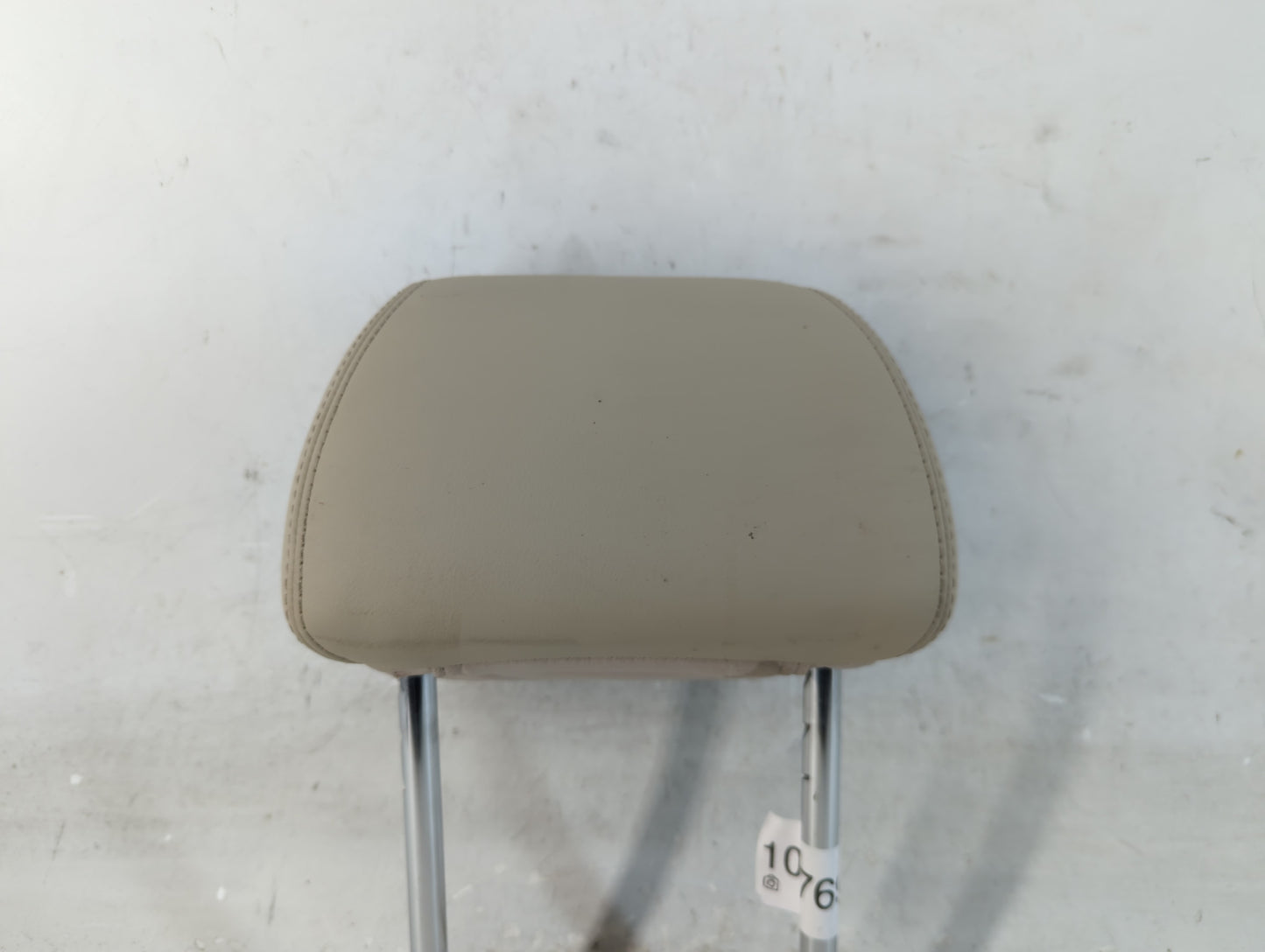 2016-2017 Buick Verano Headrest Head Rest Rear Seat Fits Fits 2016 2017 OEM Used Auto Parts - Oemusedautoparts1.com