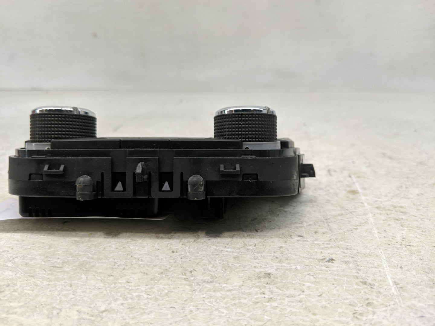 2012-2017 Buick Verano Climate Control Module Temperature AC/Heater Replacement P/N:22944943 Fits OEM Used Auto Parts - Oemu