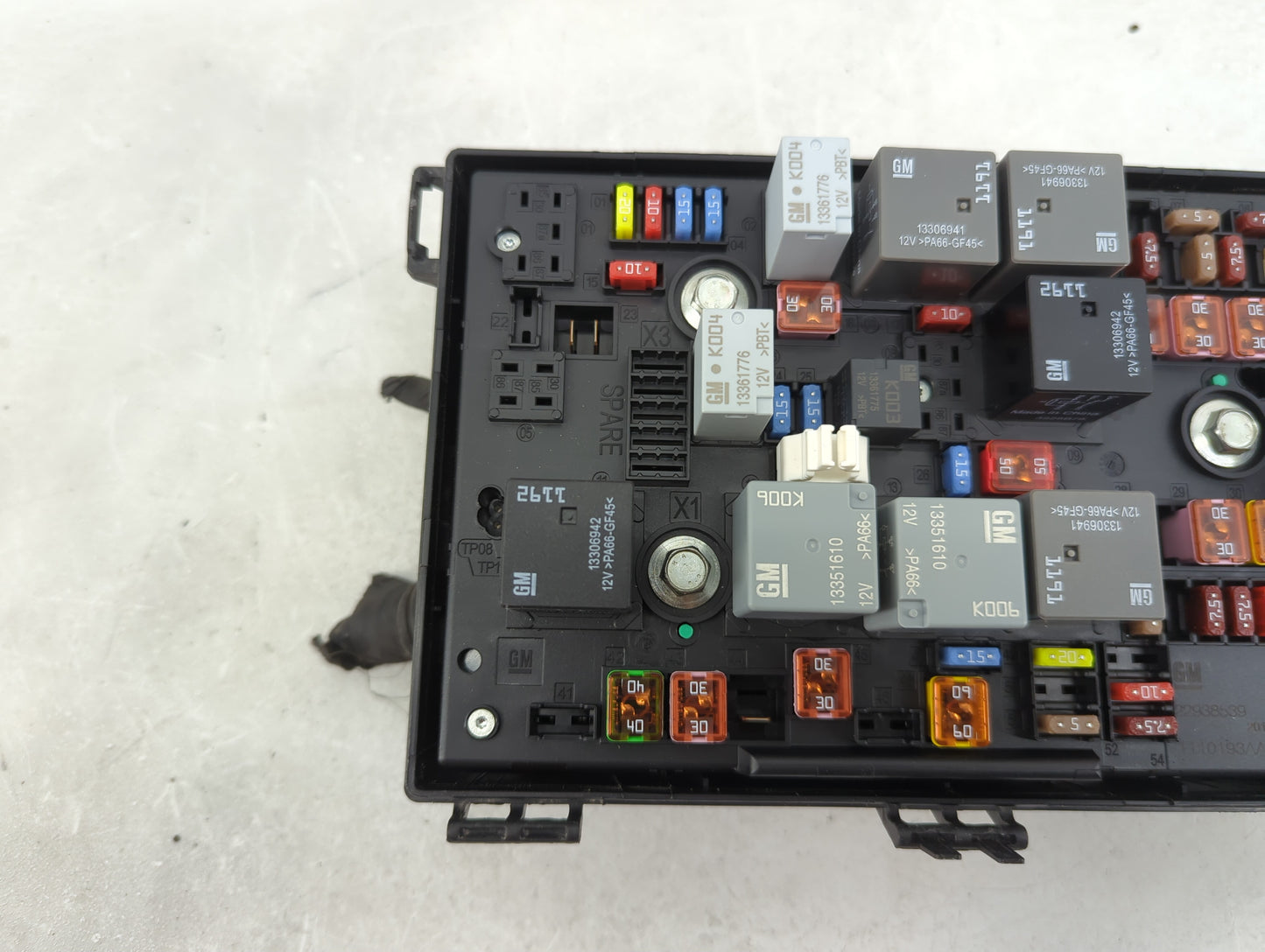 2013-2016 Buick Verano Fusebox Fuse Box Panel Relay Module P/N:13403357 Fits Fits 2013 2014 2015 2016 OEM Used Auto Parts - 