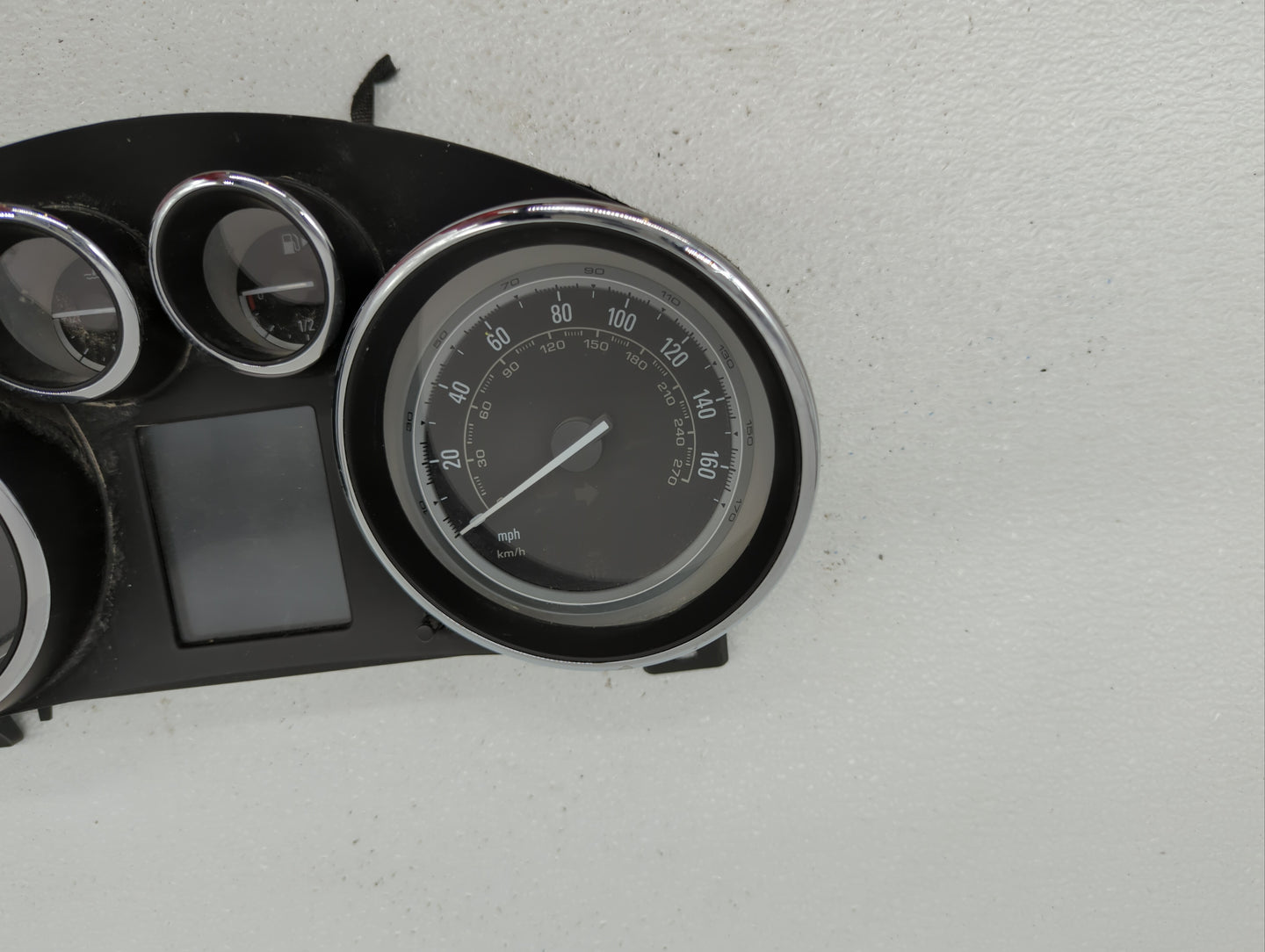 2015-2017 Buick Verano Instrument Cluster Speedometer Gauges P/N:23316331 Fits Fits 2015 2016 2017 OEM Used Auto Parts - Oem