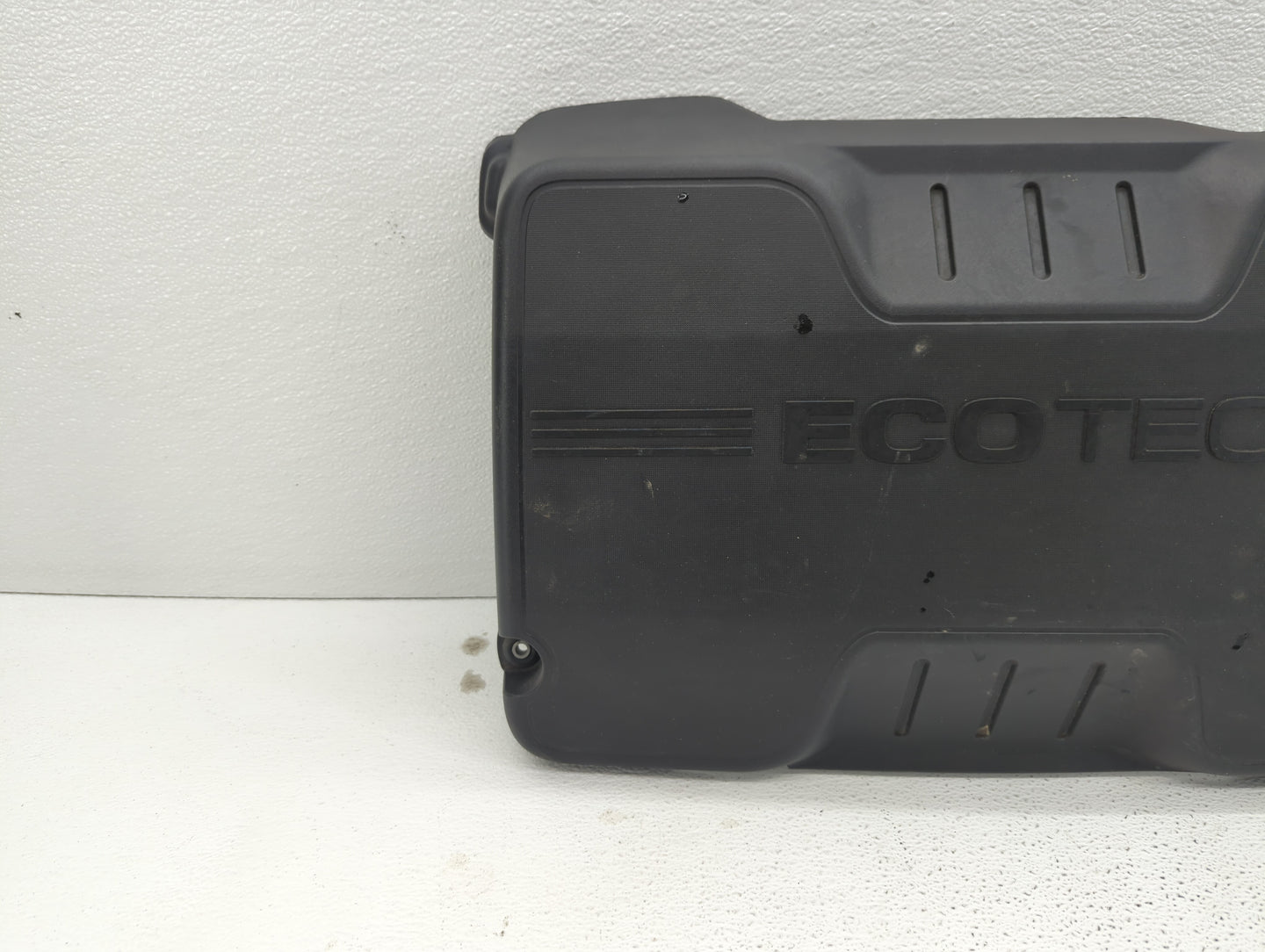 2016 Buick Verano Engine Cover Black - Oemusedautoparts1.com