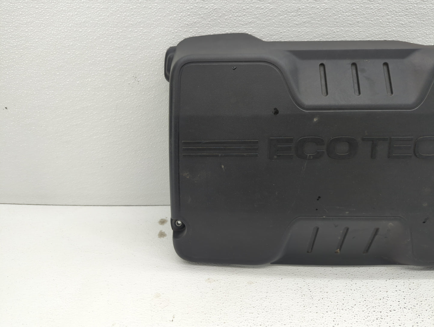 2016 Buick Verano Engine Cover Black - Oemusedautoparts1.com