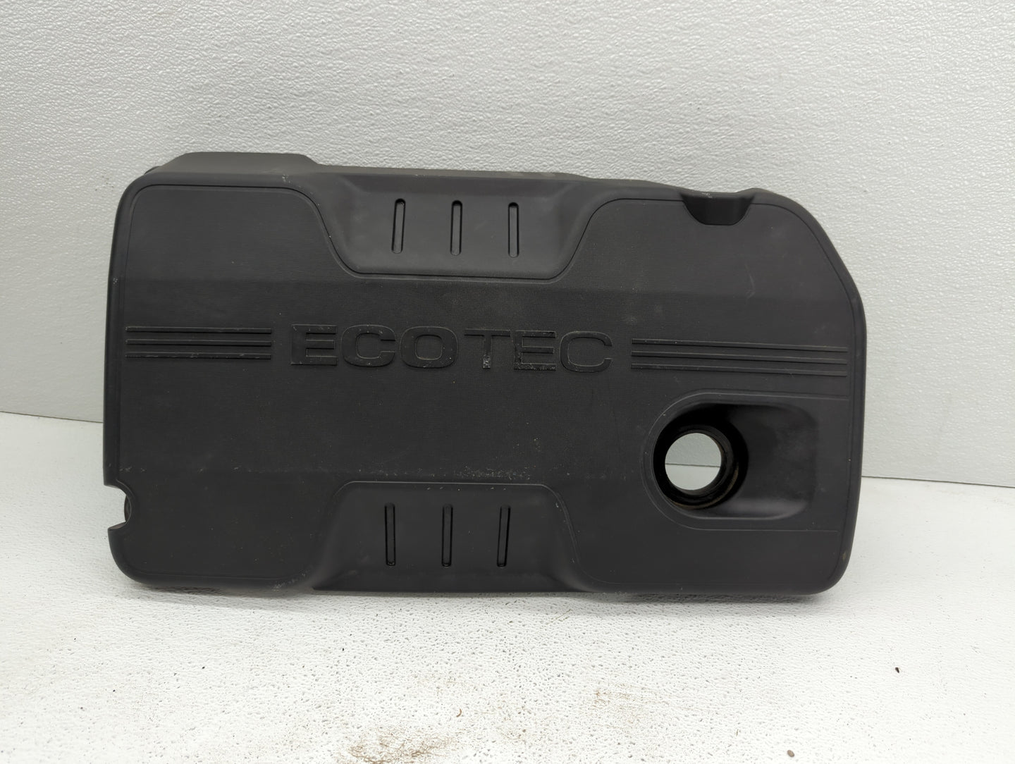 2016 Buick Verano Engine Cover - Oemusedautoparts1.com