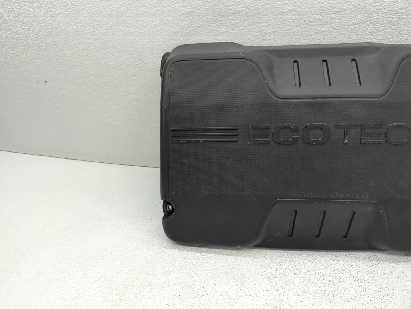 2016 Buick Verano Engine Cover - Oemusedautoparts1.com