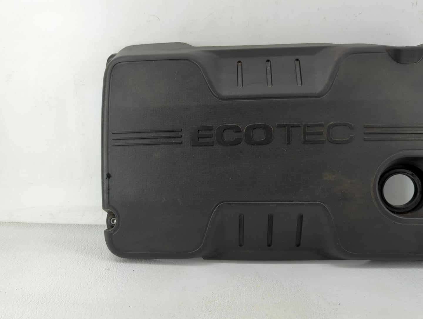 2016 Buick Verano Engine Cover - Oemusedautoparts1.com