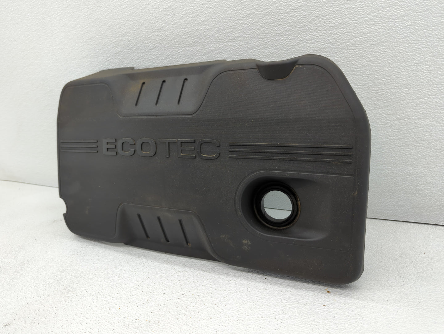 2016 Buick Verano Engine Cover - Oemusedautoparts1.com