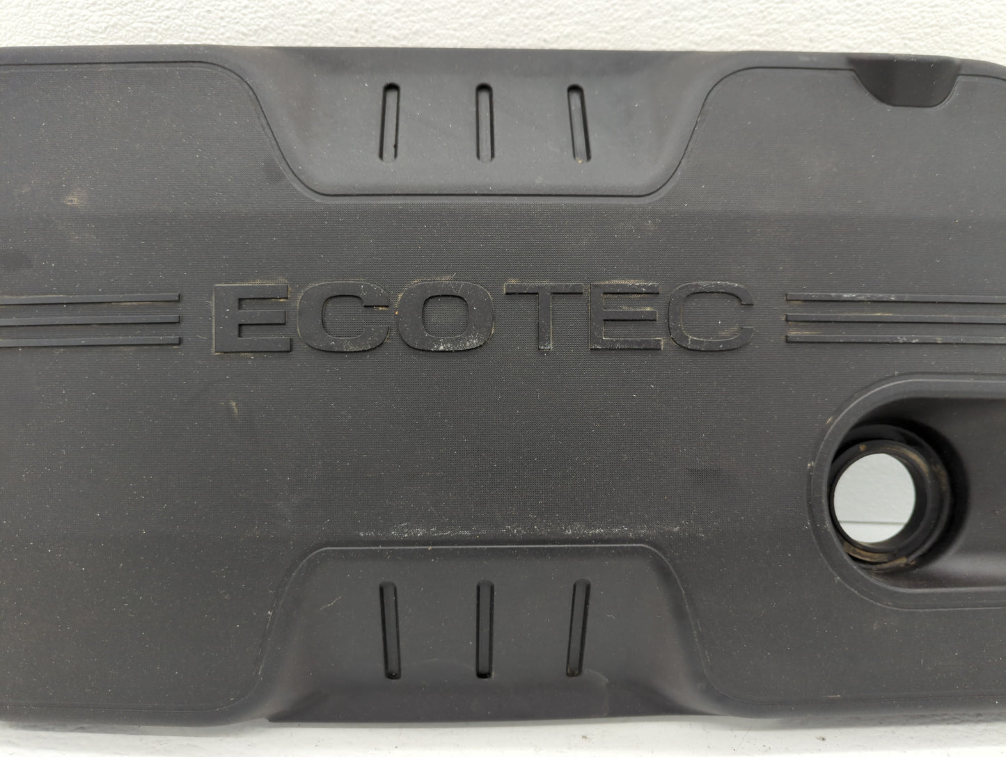 2016 Buick Verano Engine Cover - Oemusedautoparts1.com