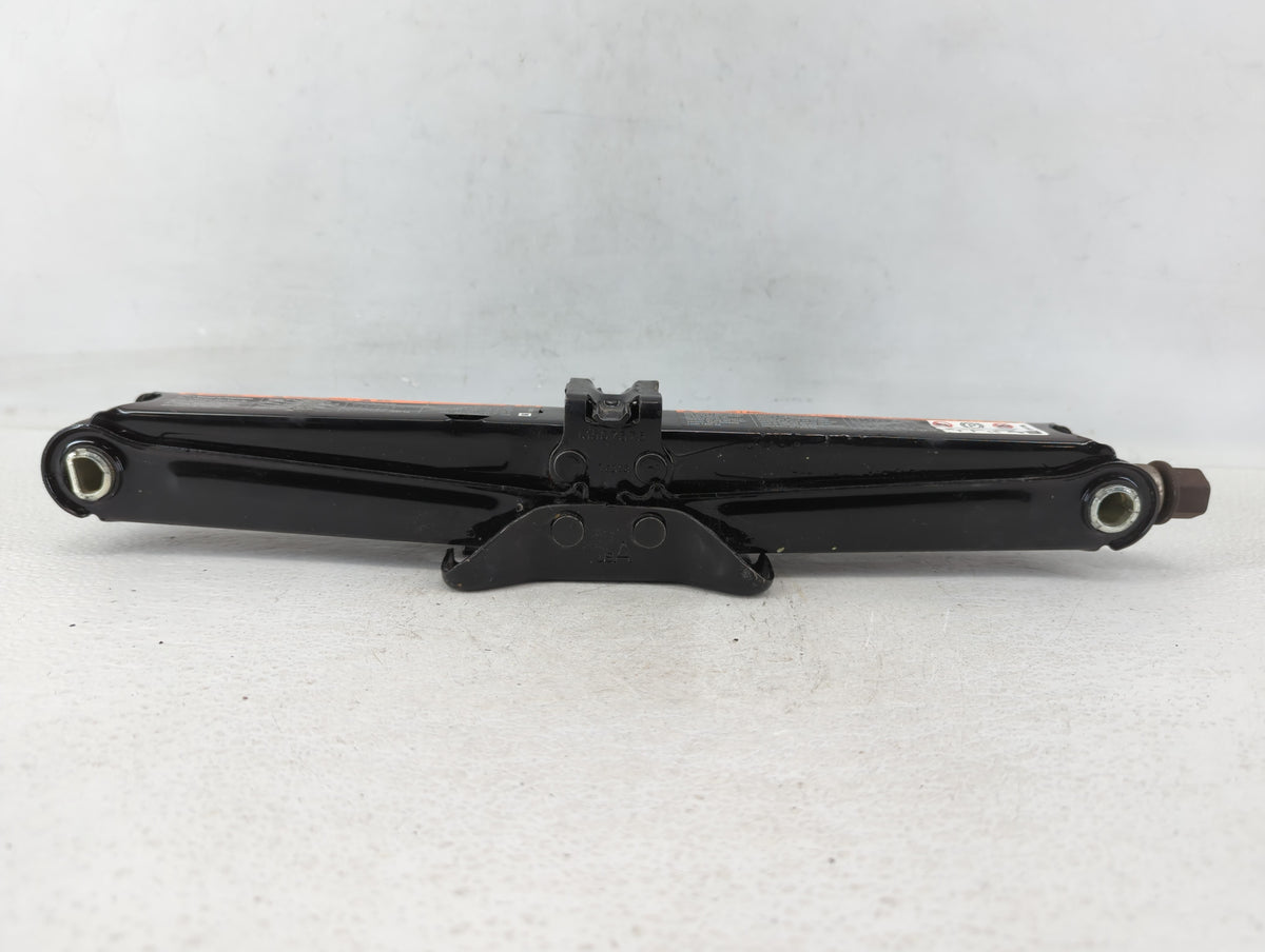 2016 Buick Verano Spare Scissor Car Jack 595910 - Oemusedautoparts1.com