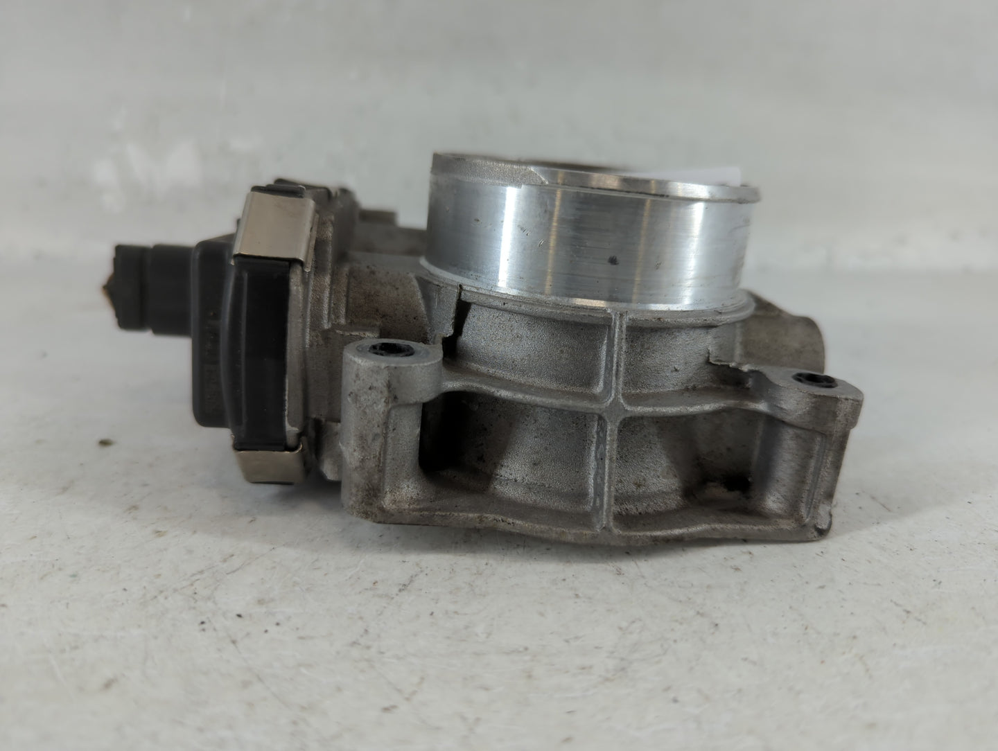 2016-2017 Buick Verano Throttle Body P/N:12669146AA Fits Fits 2016 2017 OEM Used Auto Parts - Oemusedautoparts1.com
