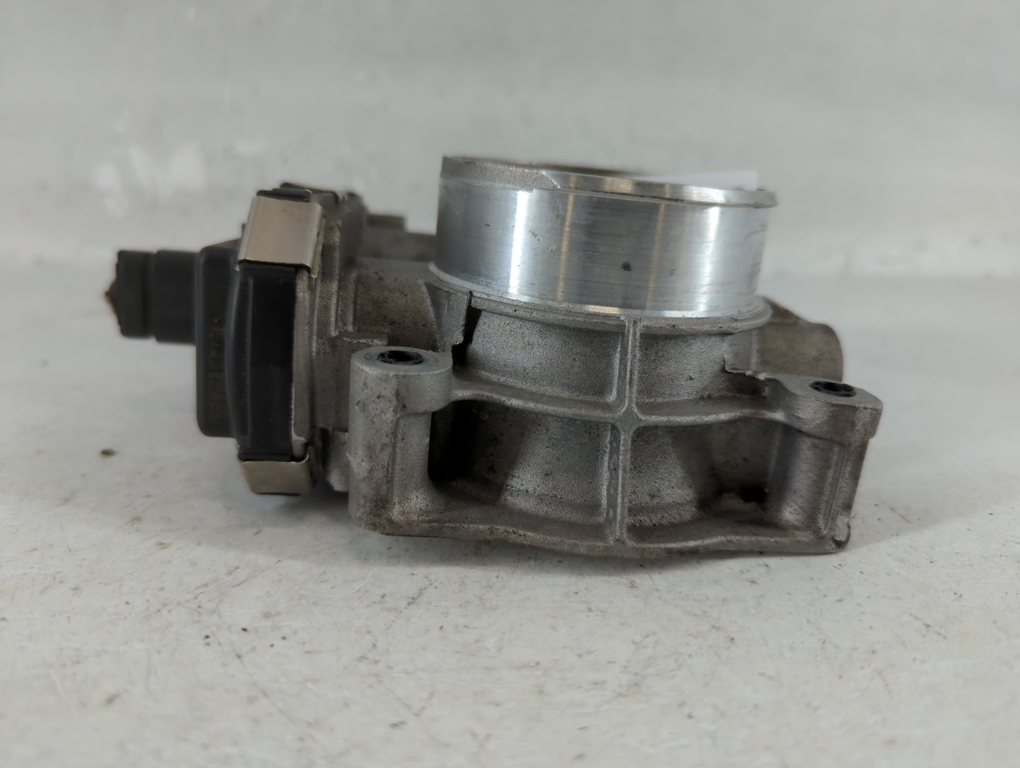2016-2017 Buick Verano Throttle Body P/N:12669146AA Fits Fits 2016 2017 OEM Used Auto Parts - Oemusedautoparts1.com