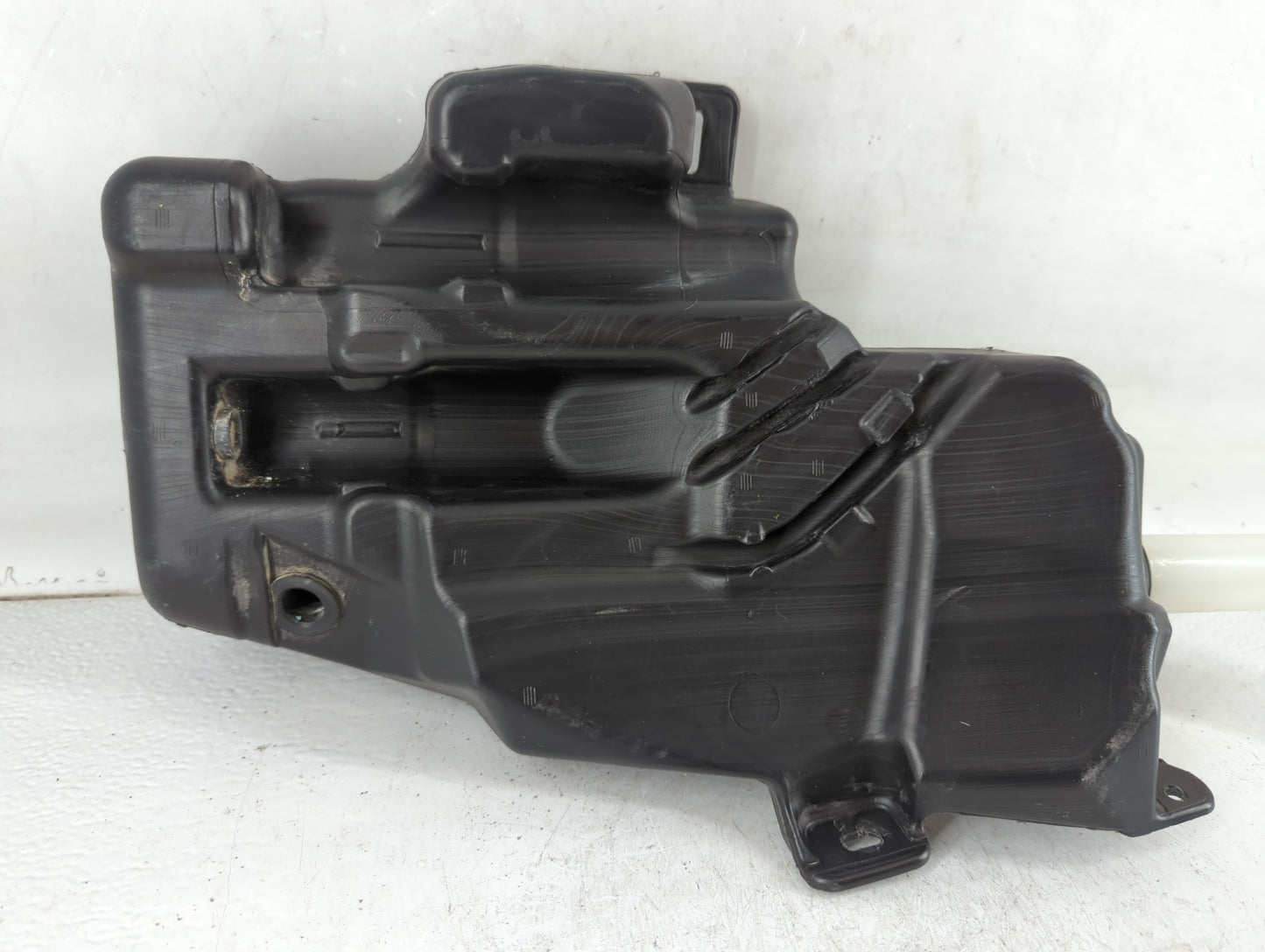2014-2017 Buick Verano Windshield Washer Fluid Reservoir Bottle Oem - Oemusedautoparts1.com