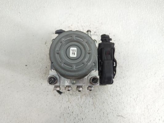 2014-2016 Cadillac Ats ABS Pump Control Module Replacement P/N:23308243 Fits Fits 2014 2015 2016 OEM Used Auto Parts