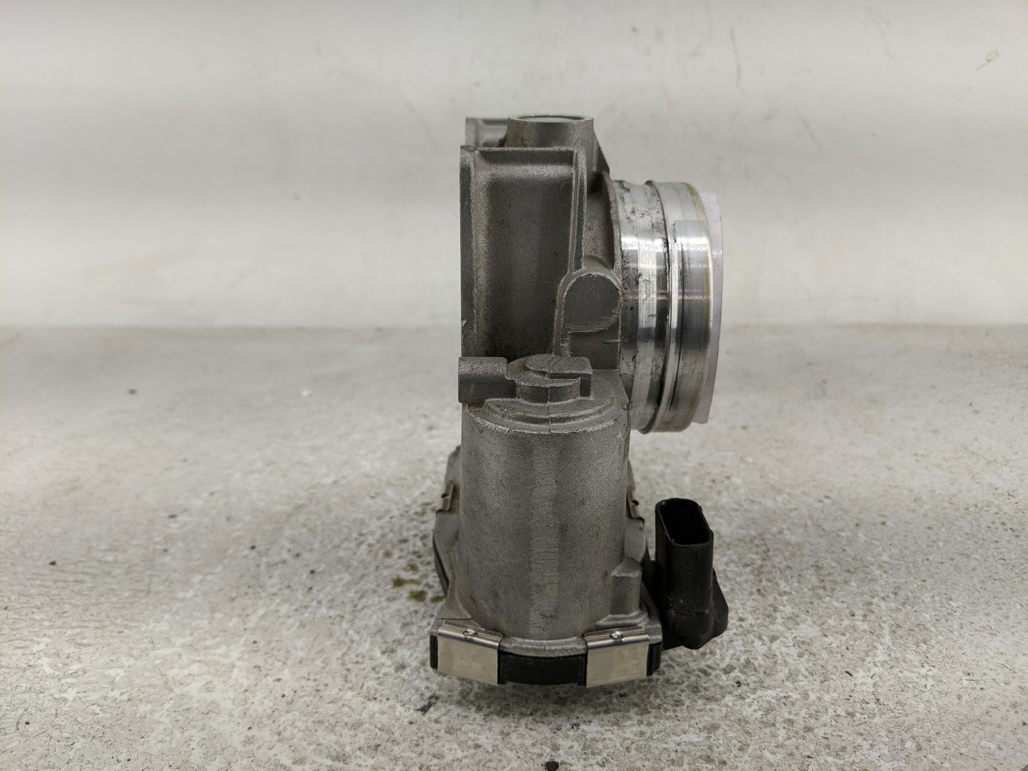 2013-2018 Cadillac Ats Throttle Body P/N:12627067DA Fits Fits 2013 2014 2015 2016 2017 2018 2019 2020 2021 OEM Used Auto Par