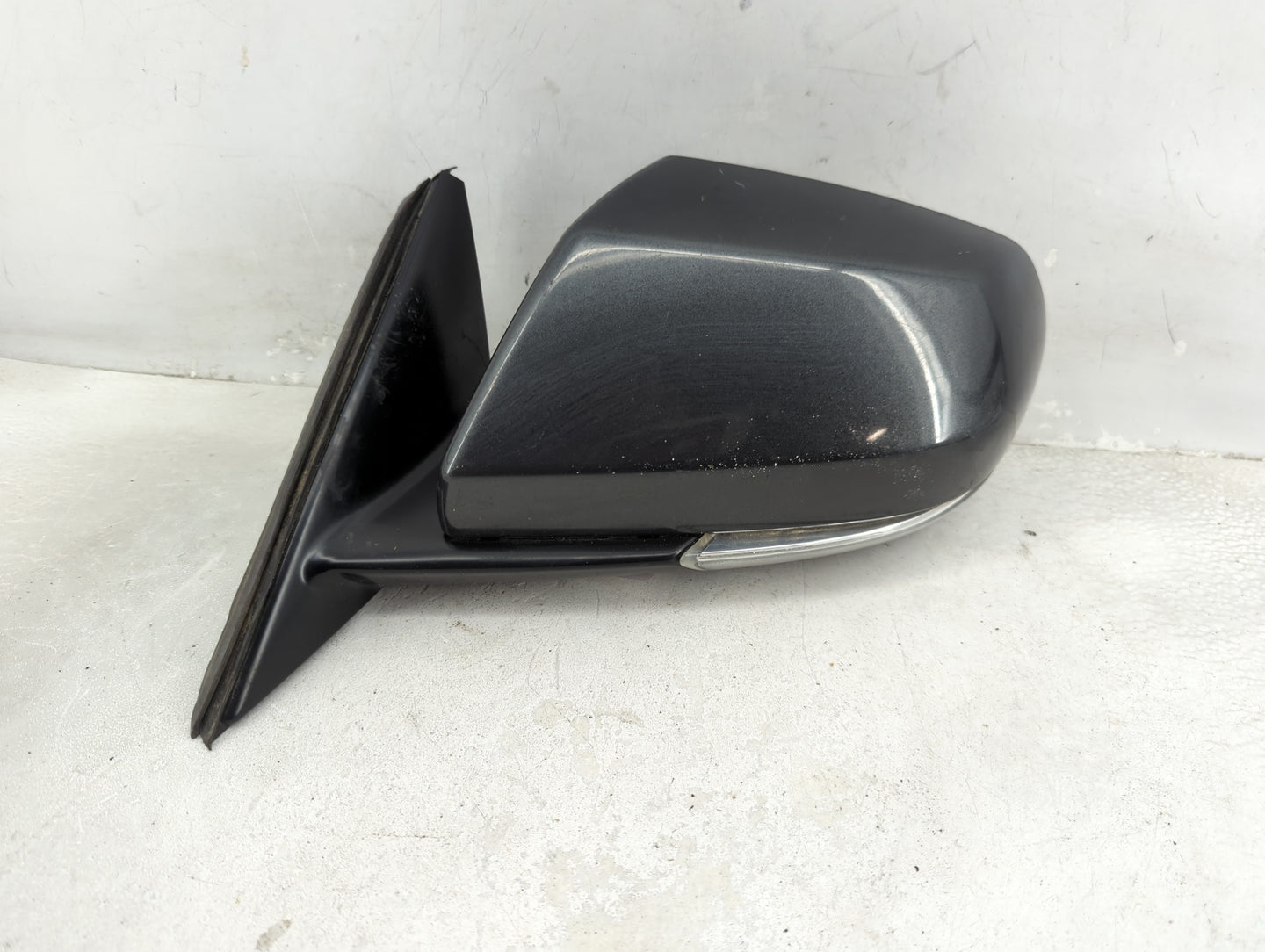 2014-2018 Cadillac Ats Driver Side View Mirror - Left Door Mirror OEM Used - Oemusedautoparts1.com