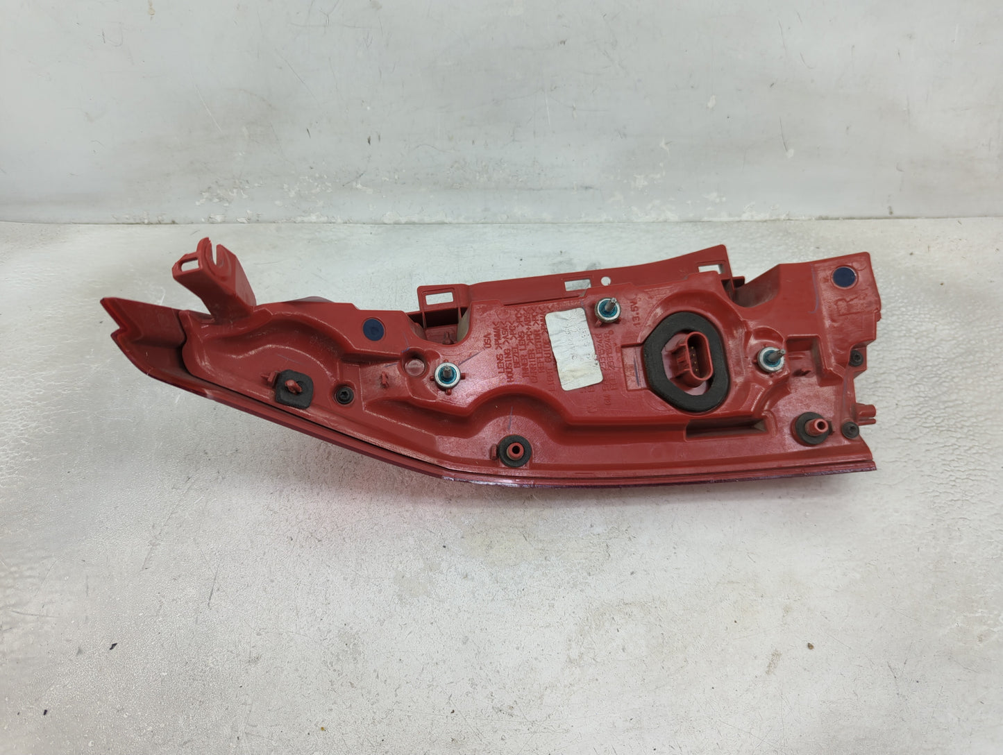 2013-2018 Cadillac Ats Tail Light Assembly Passenger Right OEM Fits Fits 2013 2014 2015 2016 2018 OEM Used Auto Parts - Oemu