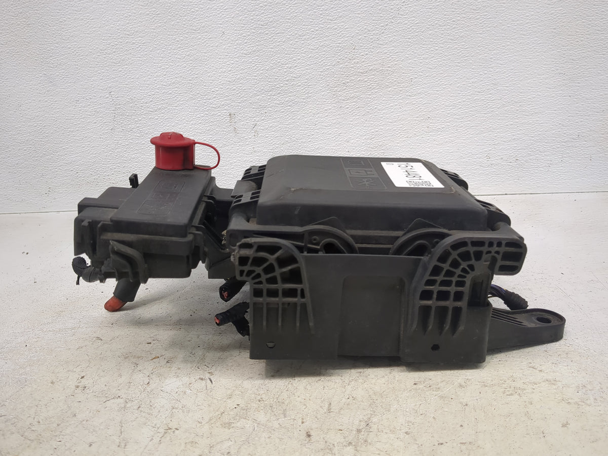 2016 Cadillac Ats Fusebox Fuse Box Panel Relay Module P/N:23218147 Fits OEM Used Auto Parts - Oemusedautoparts1.com