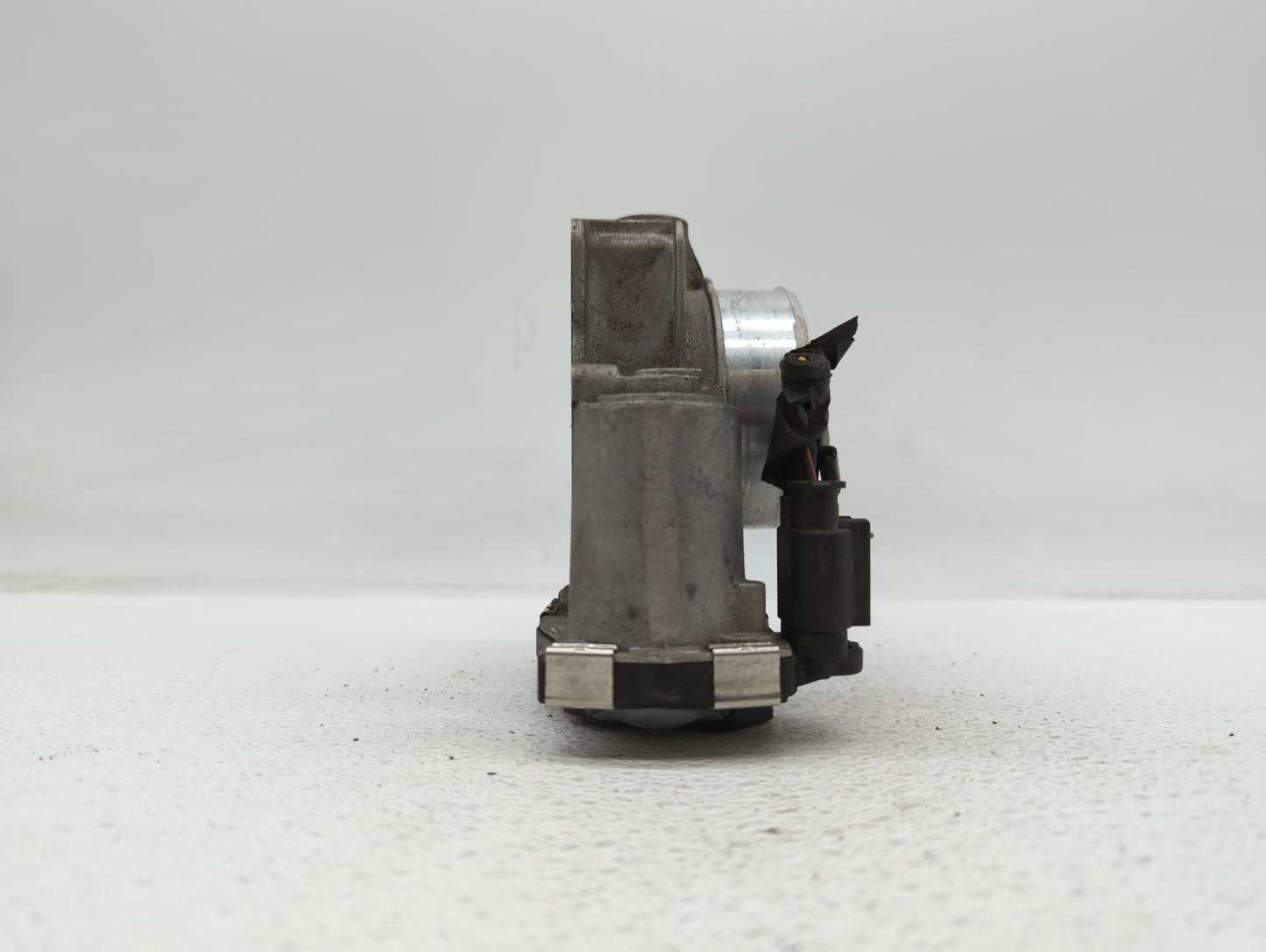 2016 Cadillac Ats Throttle Body P/N:12670839AA 12627217DA Fits Fits 2017 2018 2019 OEM Used Auto Parts - Oemusedautoparts1.c