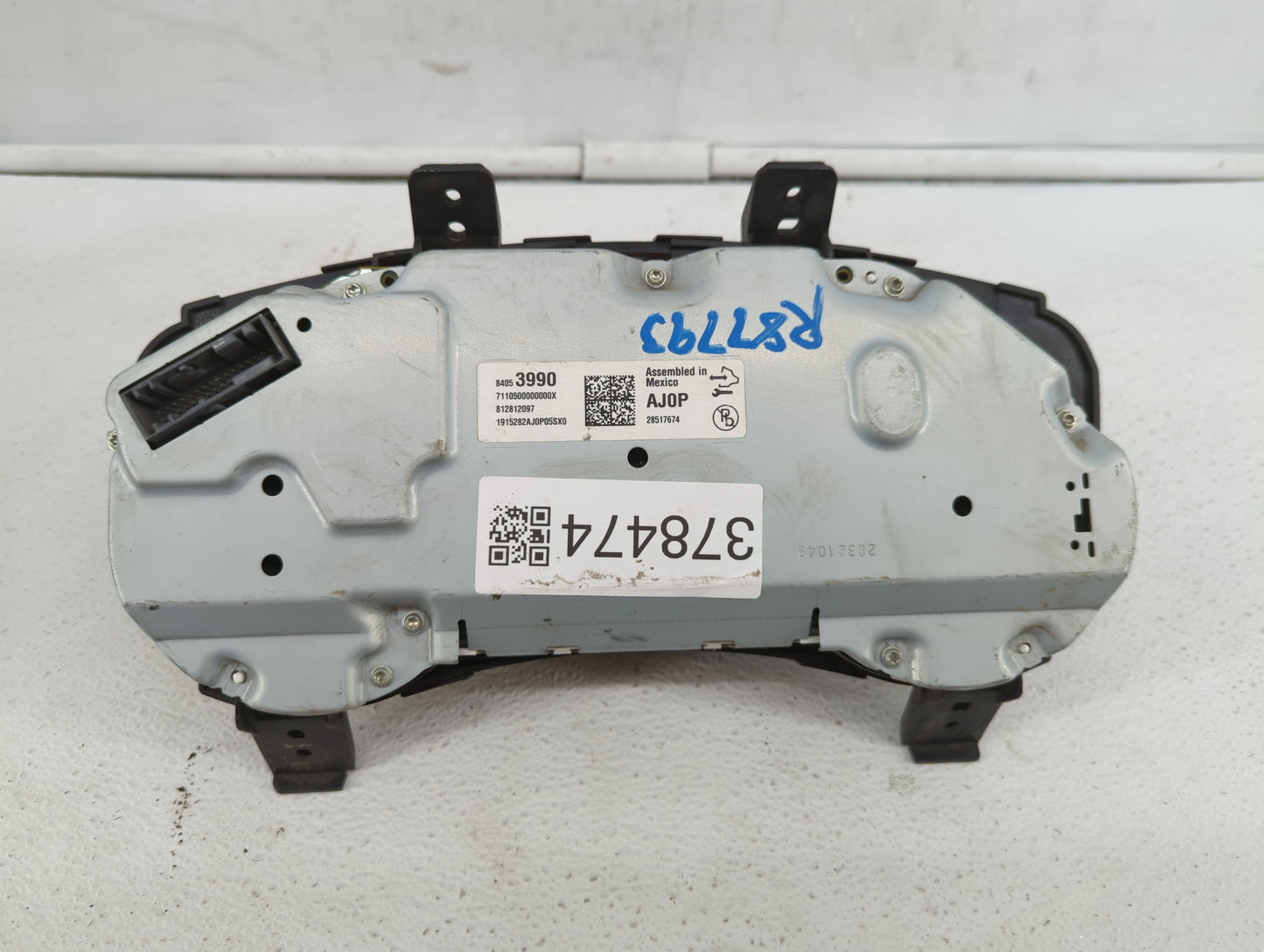 2016 Cadillac Ats Instrument Cluster Speedometer Gauges P/N:812812097 23353417, 84053990 Fits OEM Used Auto Parts - Oemuseda