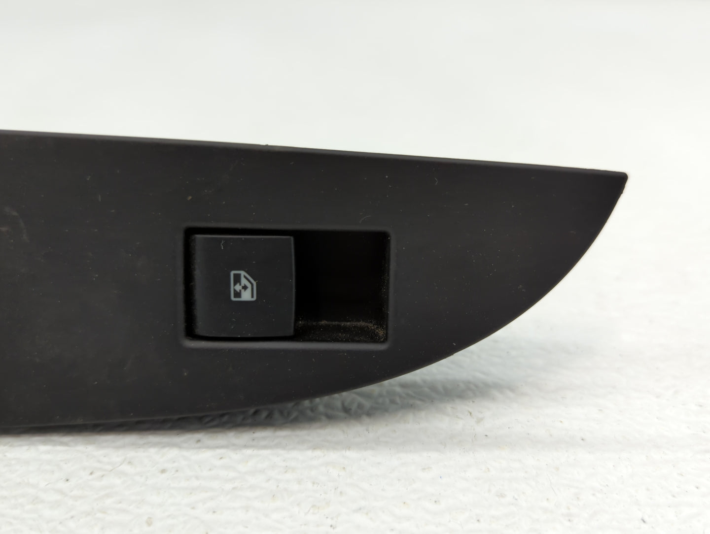 2013-2013 Cadillac Ats Passenger Right Power Window Switch 23181534 - Oemusedautoparts1.com