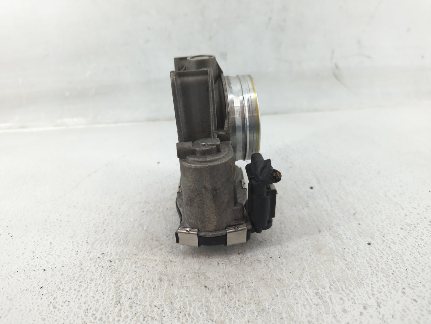 2013-2018 Cadillac Ats Throttle Body P/N:12670837AA Fits Fits 2013 2014 2015 2016 2017 2018 2019 2020 2021 OEM Used Auto Par