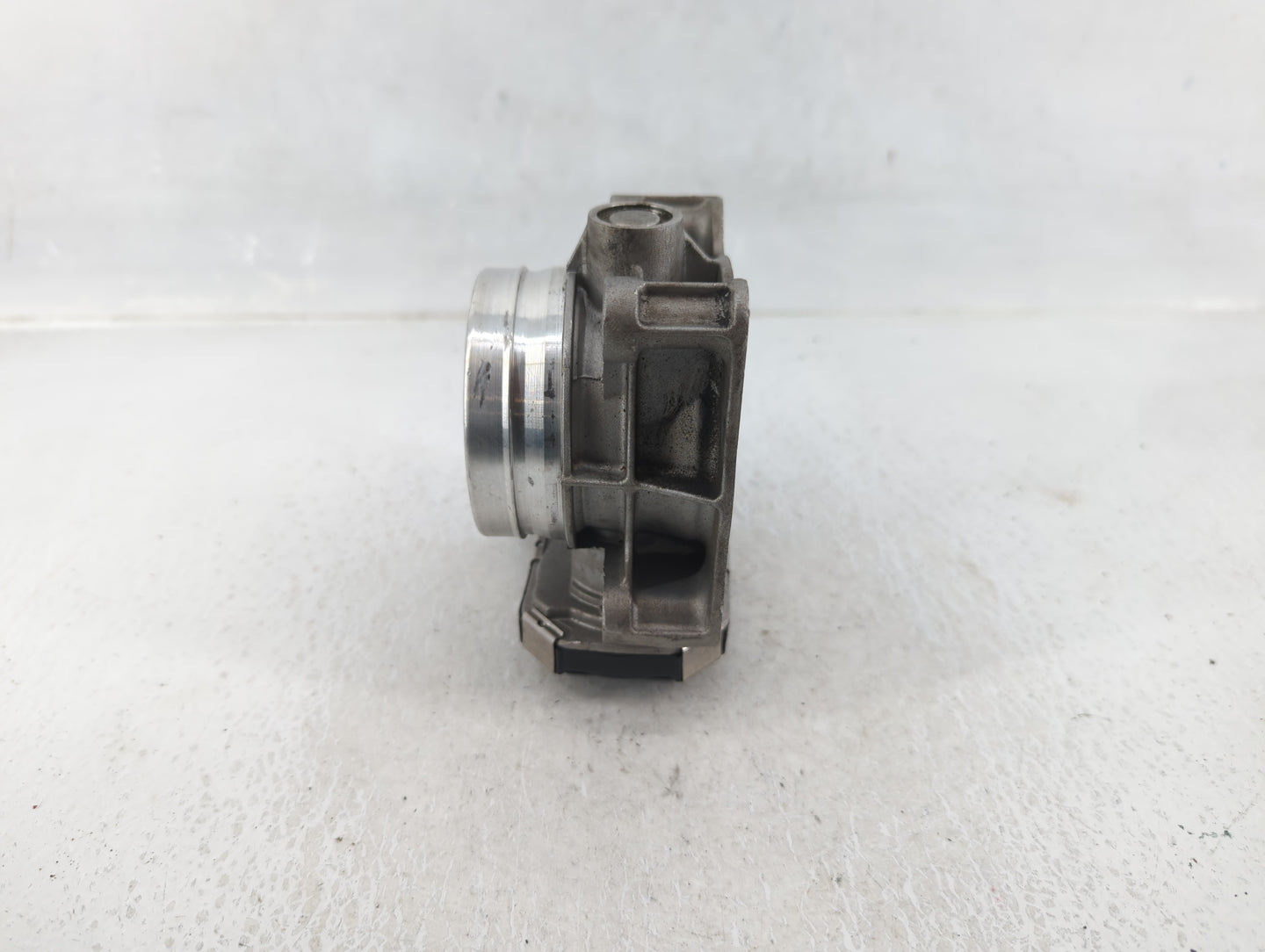 2013-2018 Cadillac Ats Throttle Body P/N:12627067DA Fits Fits 2013 2014 2015 2016 2017 2018 2019 2020 2021 OEM Used Auto Par