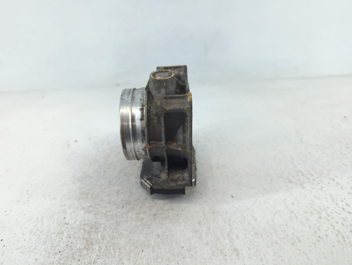 2013-2018 Cadillac Ats Throttle Body P/N:126370670 Fits Fits 2013 2014 2015 2016 2017 2018 2019 2020 2021 OEM Used Auto Part