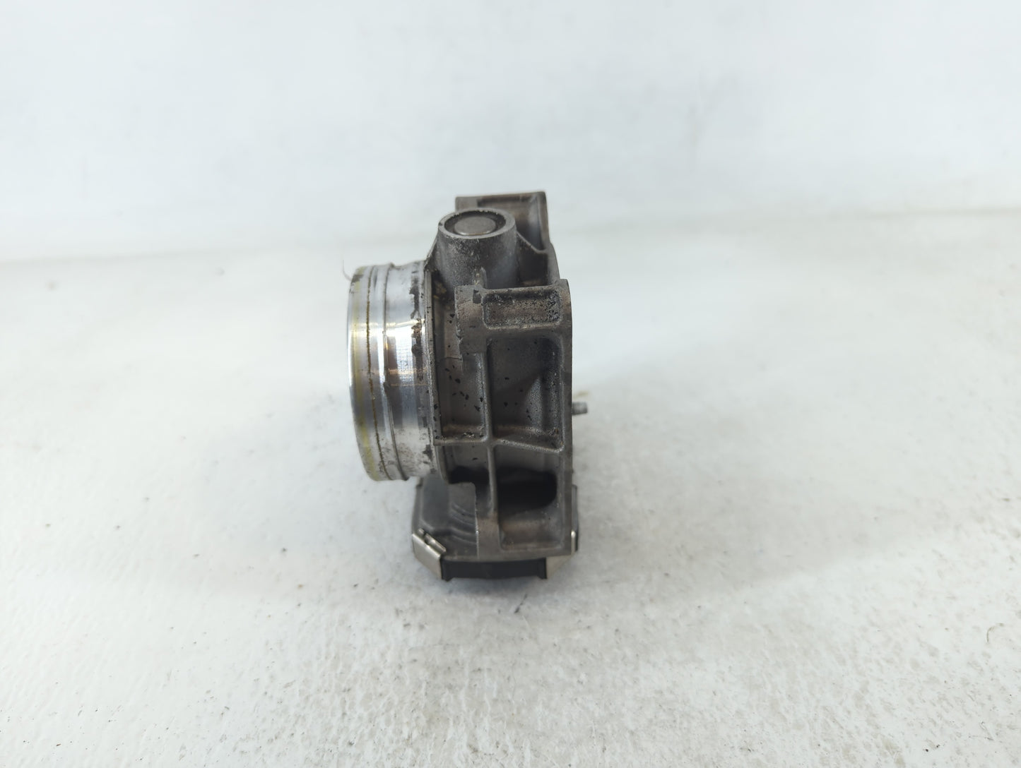 2013-2018 Cadillac Ats Throttle Body P/N:12627067DA Fits Fits 2013 2014 2015 2016 2017 2018 2019 2020 2021 OEM Used Auto Par