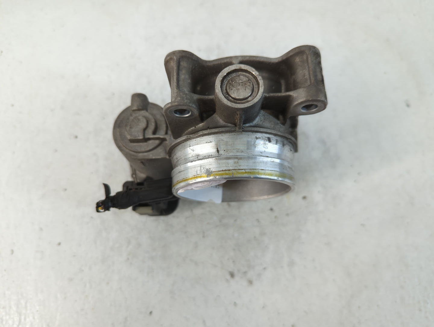 2013-2018 Cadillac Ats Throttle Body P/N:12627067DA Fits Fits 2013 2014 2015 2016 2017 2018 2019 2020 2021 OEM Used Auto Par