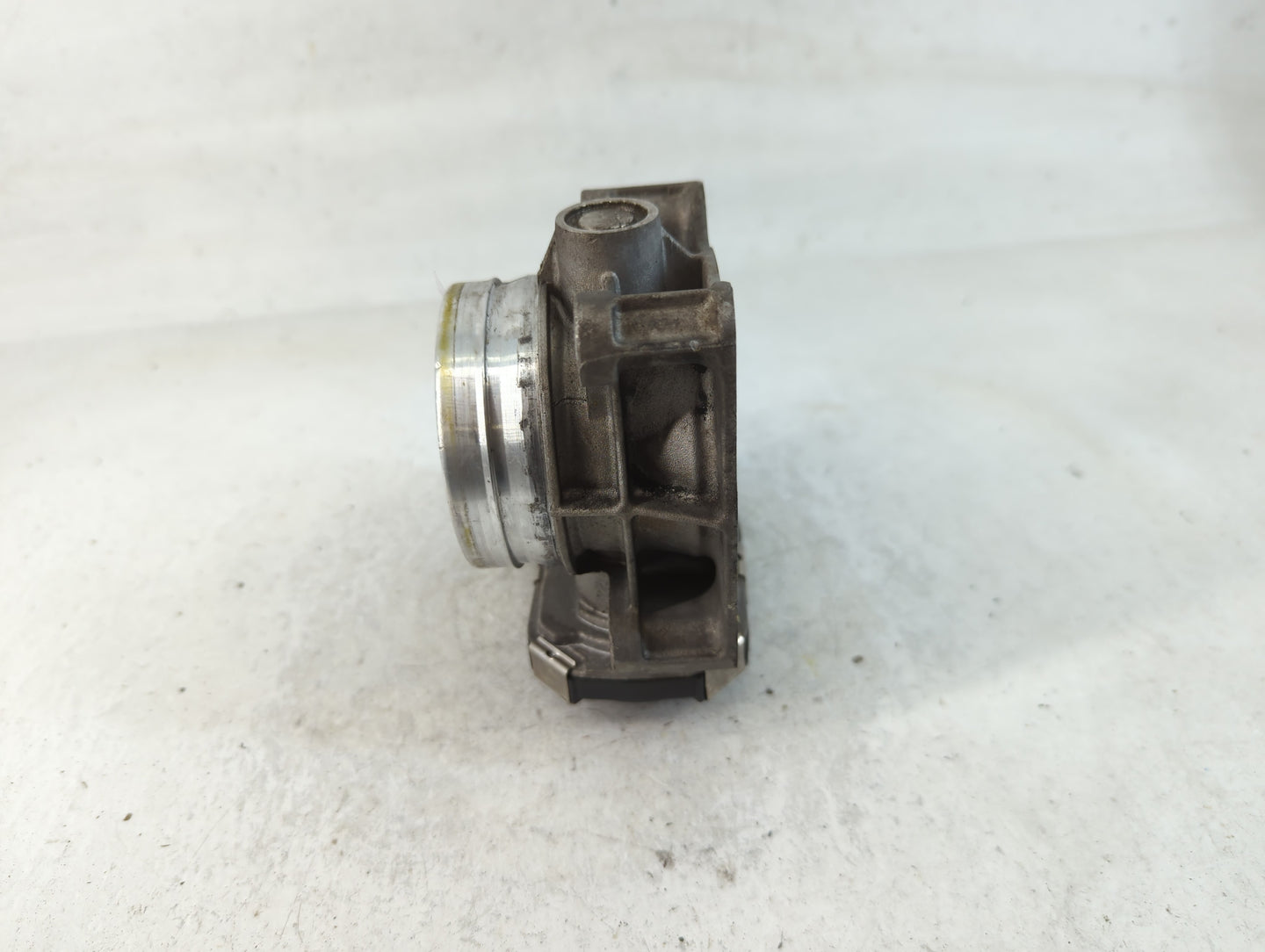 2013-2018 Cadillac Ats Throttle Body P/N:12627067DA Fits Fits 2013 2014 2015 2016 2017 2018 2019 2020 2021 OEM Used Auto Par