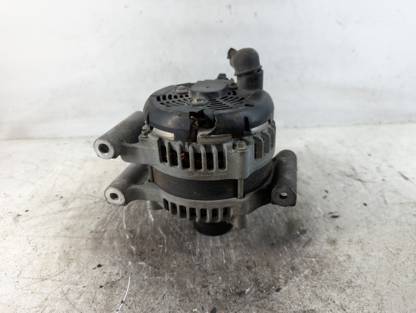 2016-2018 Cadillac Ats Alternator Replacement Generator Charging Assembly Engine OEM P/N:TN104211-0670 23272782 Fits OEM Use