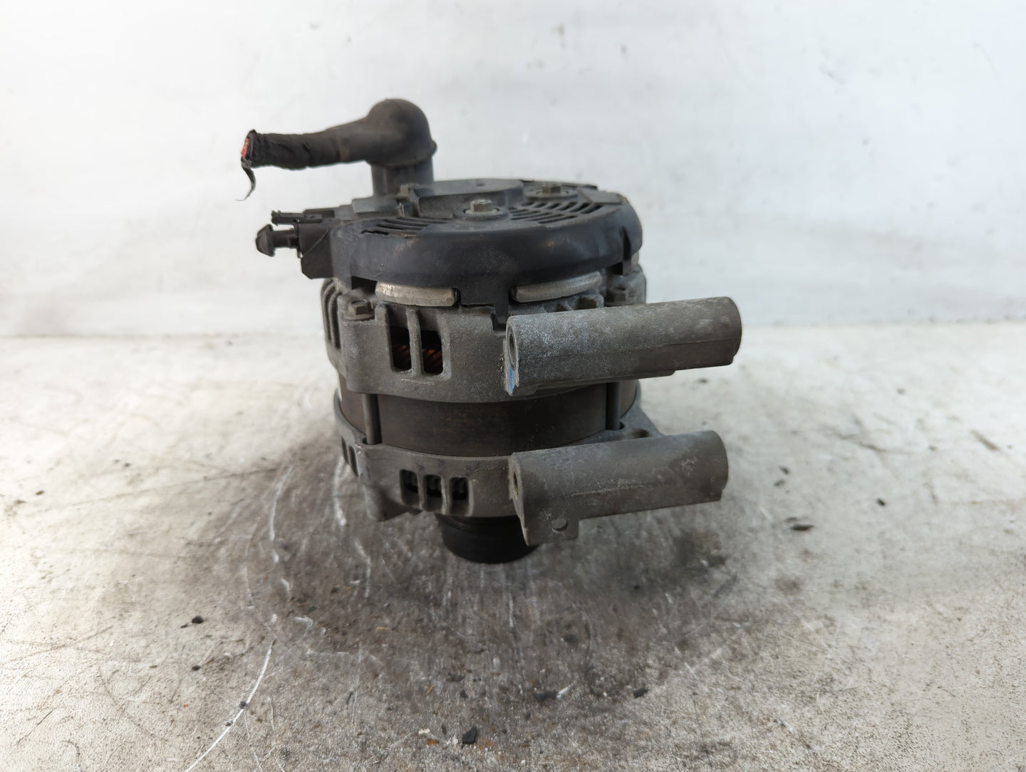 2016-2018 Cadillac Ats Alternator Replacement Generator Charging Assembly Engine OEM P/N:TN104211-0670 23272782 Fits OEM Use