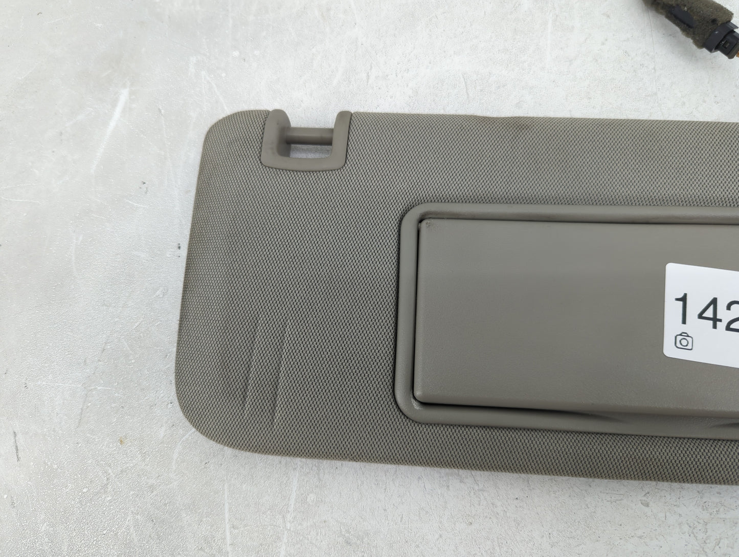 2014-2019 Cadillac Cts Sun Visor Shade Replacement Passenger Right Mirror Fits Fits 2014 2015 2016 2017 2018 2019 OEM Used A