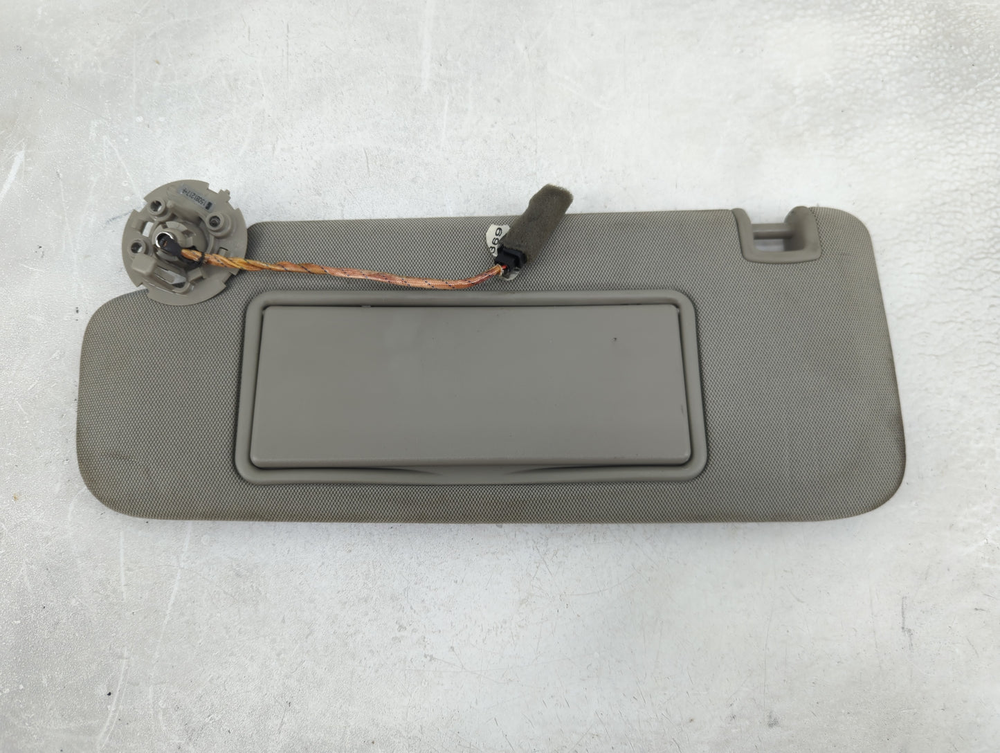 2014-2019 Cadillac Cts Sun Visor Shade Replacement Driver Left Mirror Fits Fits 2014 2015 2016 2017 2018 2019 OEM Used Auto 