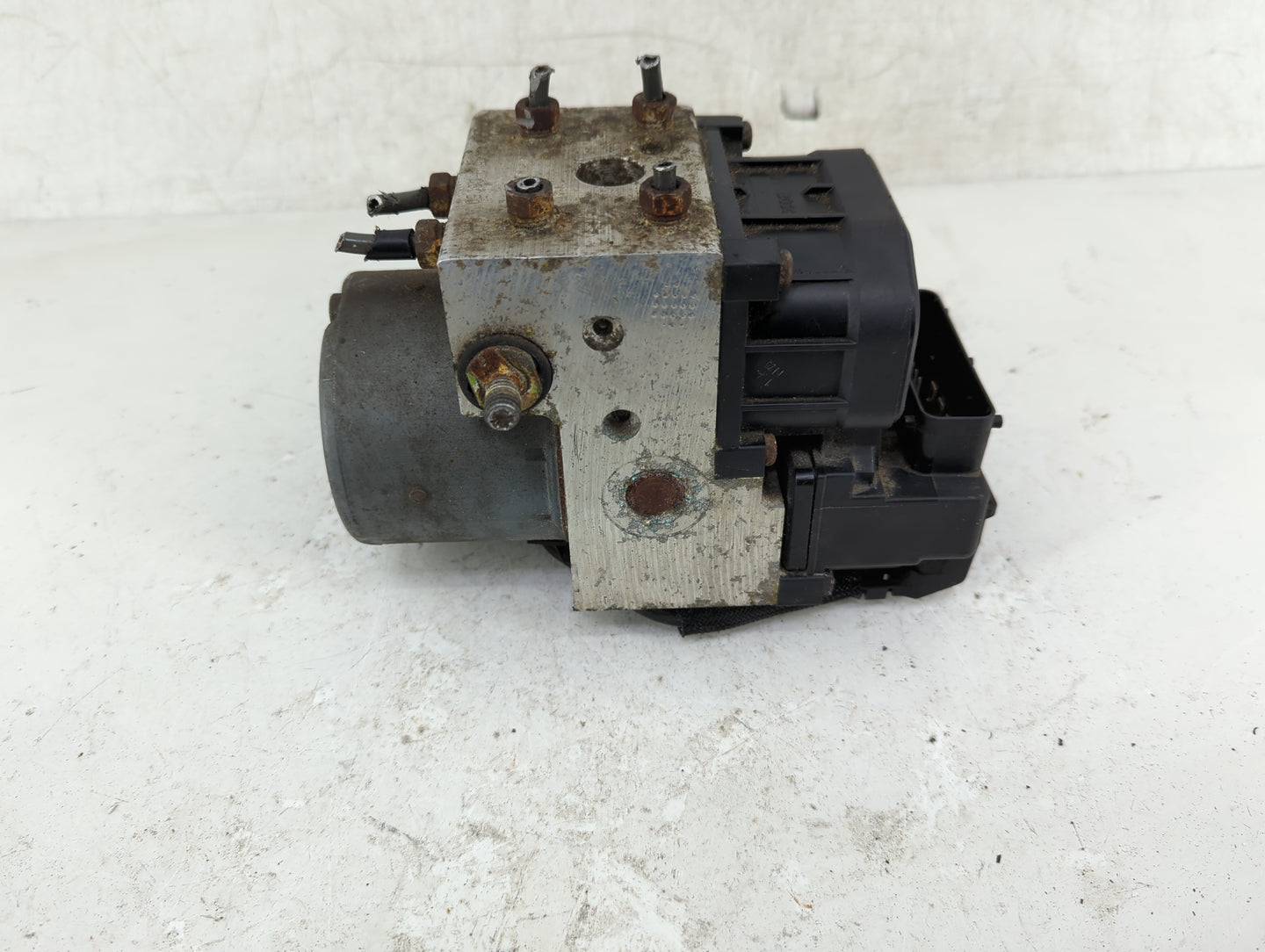 2014-2016 Cadillac Cts ABS Pump Control Module Replacement P/N:89541-06060 Fits Fits 2014 2015 2016 OEM Used Auto Parts - Oe