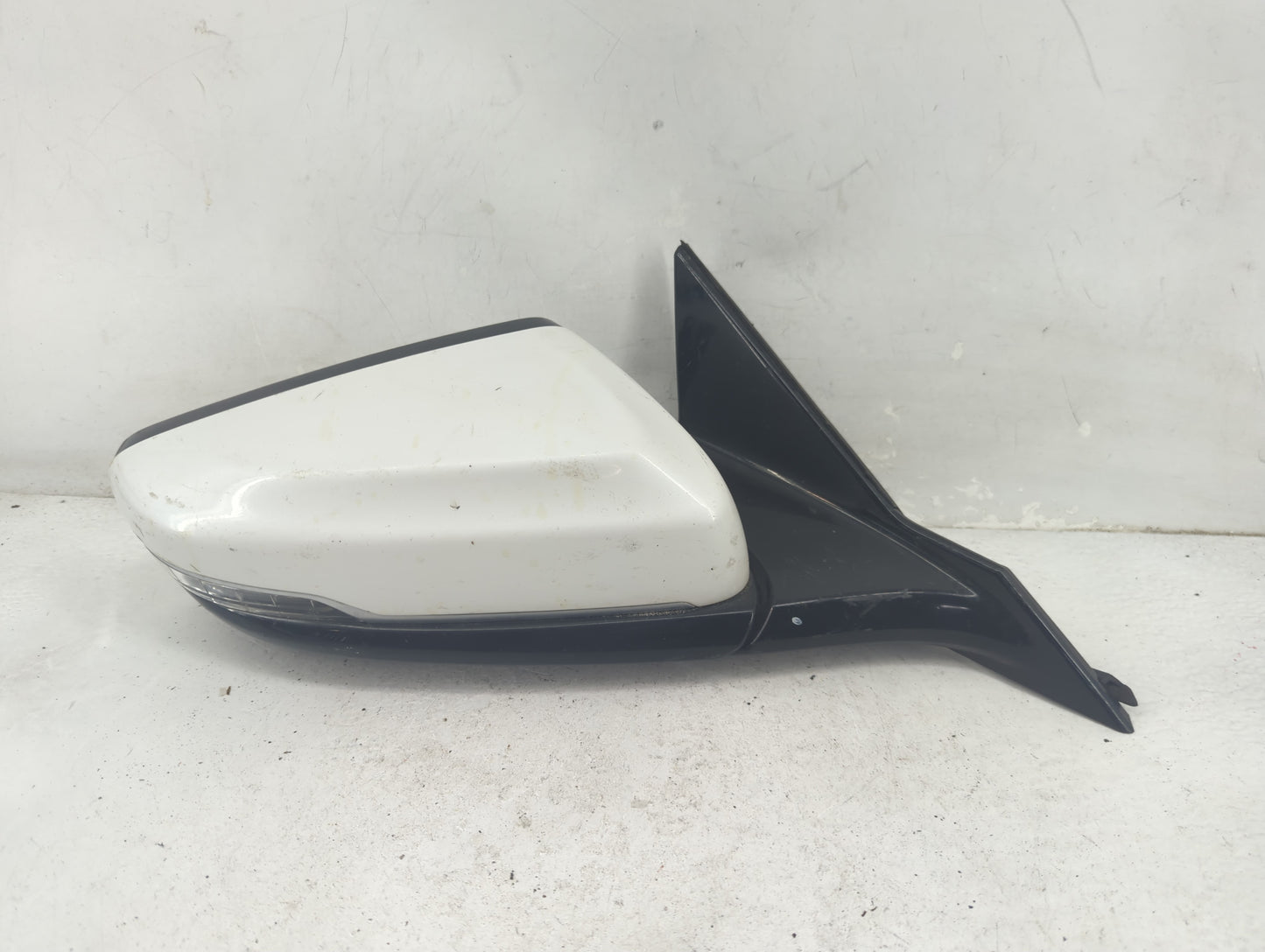 2015-2019 Cadillac Cts Passenger Side View Mirror - Right Door Mirror OEM Used - Oemusedautoparts1.com