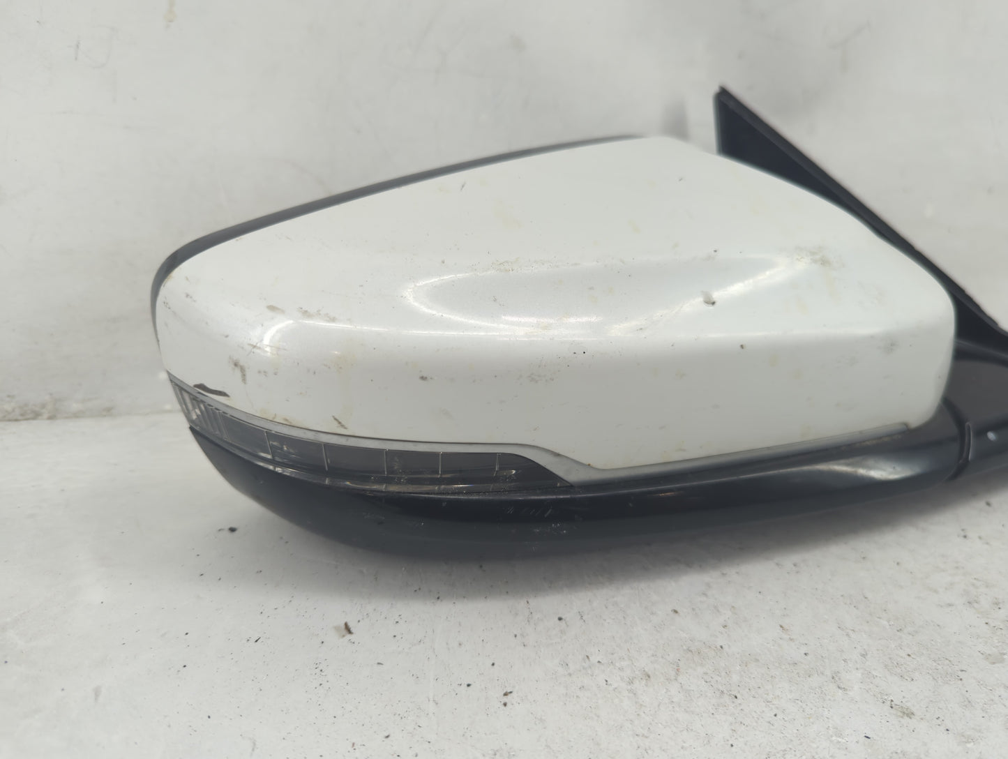 2015-2019 Cadillac Cts Passenger Side View Mirror - Right Door Mirror OEM Used - Oemusedautoparts1.com