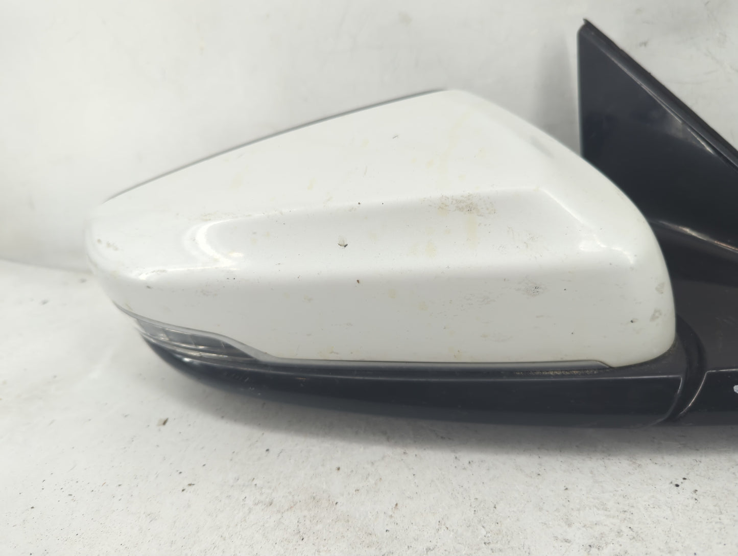 2015-2019 Cadillac Cts Passenger Side View Mirror - Right Door Mirror OEM Used - Oemusedautoparts1.com