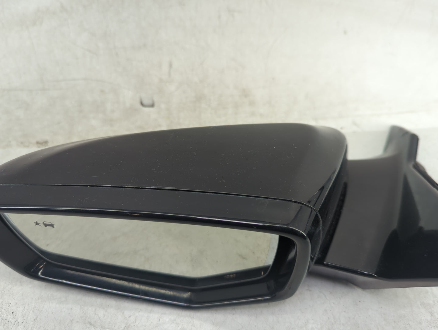 2015-2019 Cadillac Cts Driver Side View Mirror - Left Door Mirror OEM Used - Oemusedautoparts1.com