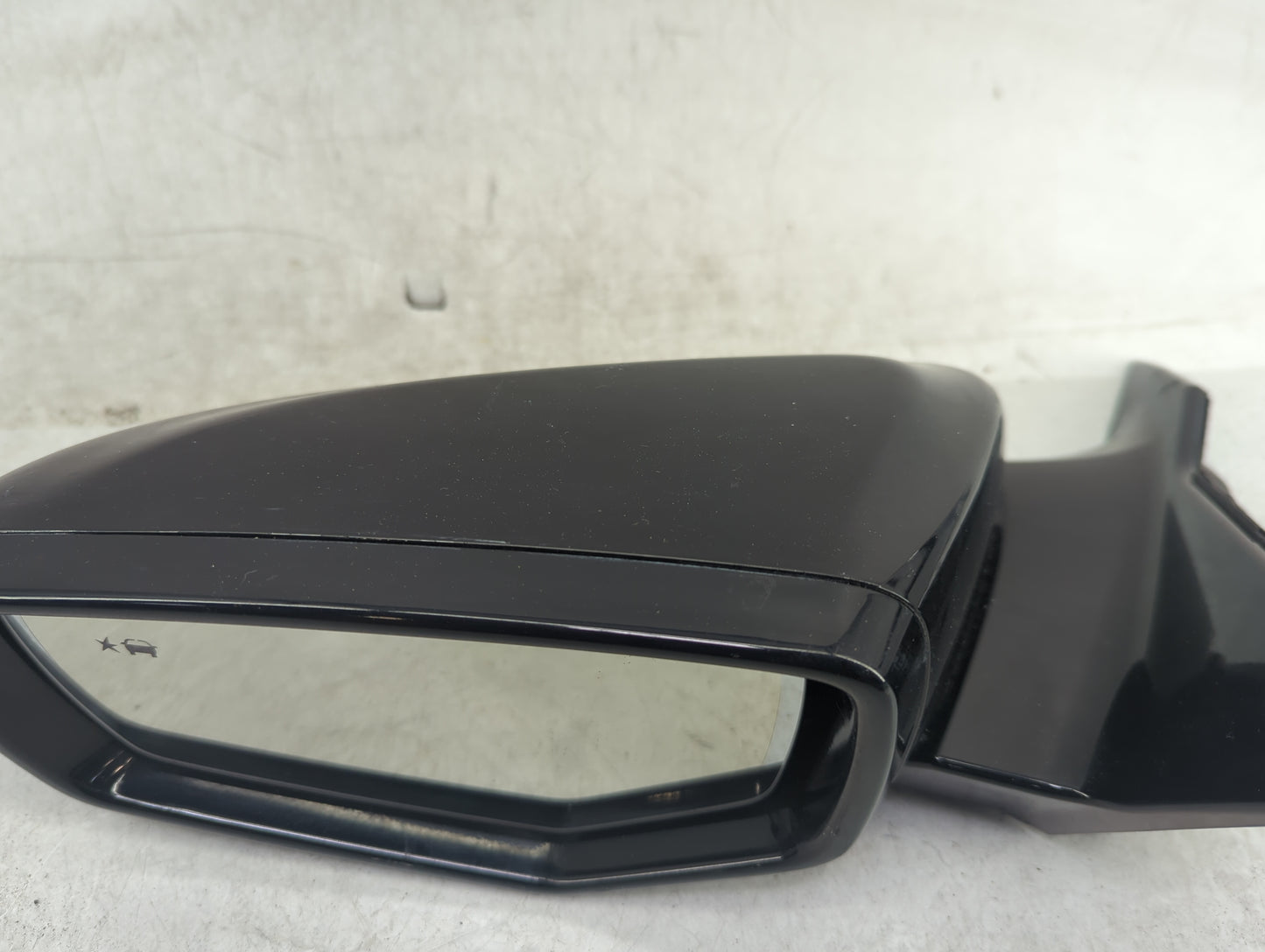 2015-2019 Cadillac Cts Driver Side View Mirror - Left Door Mirror OEM Used - Oemusedautoparts1.com